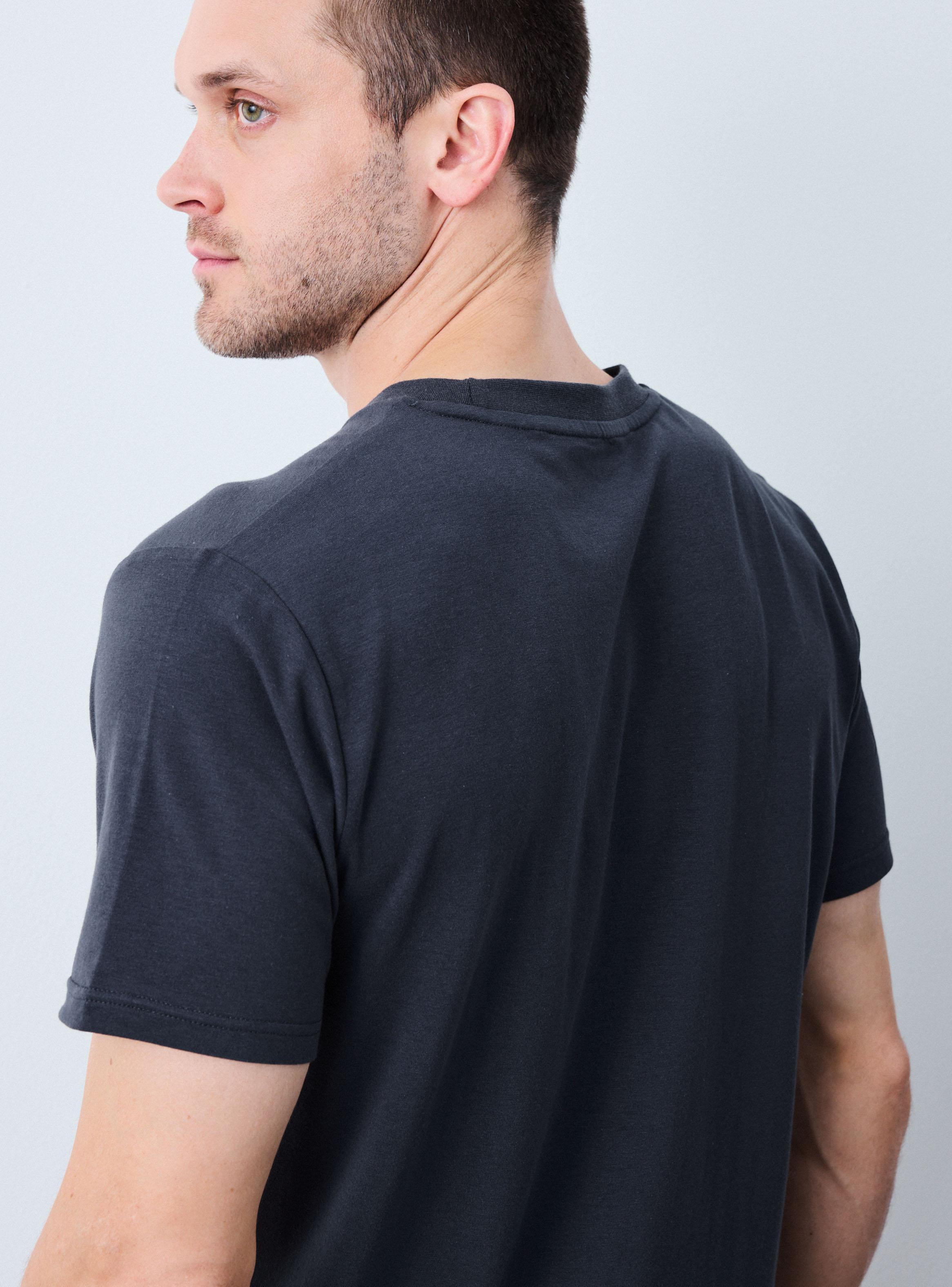 Polera Icon mini diseño frontal-3