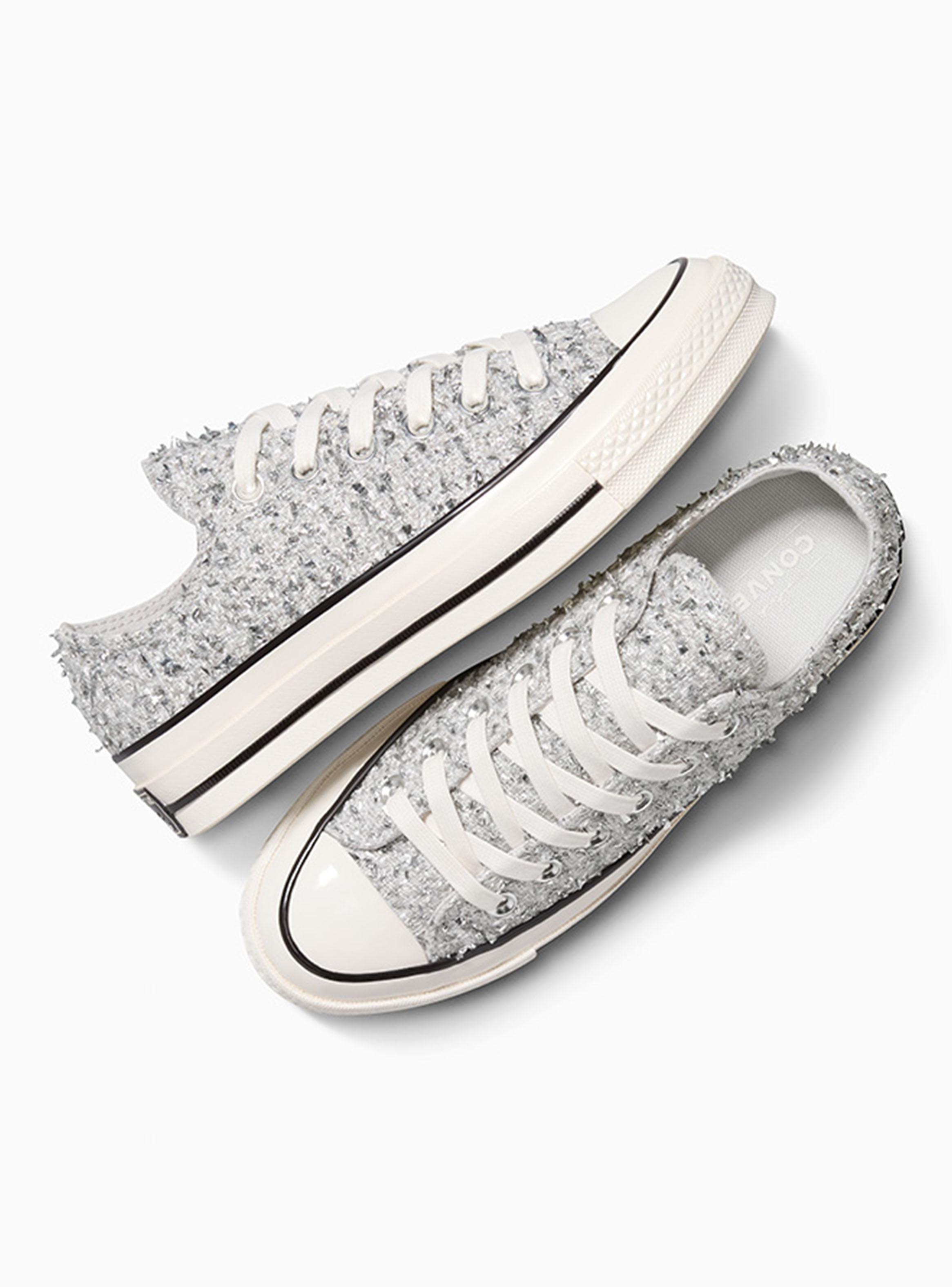 Zapatilla Urbana Plateada Chuck 70 Mujer-3