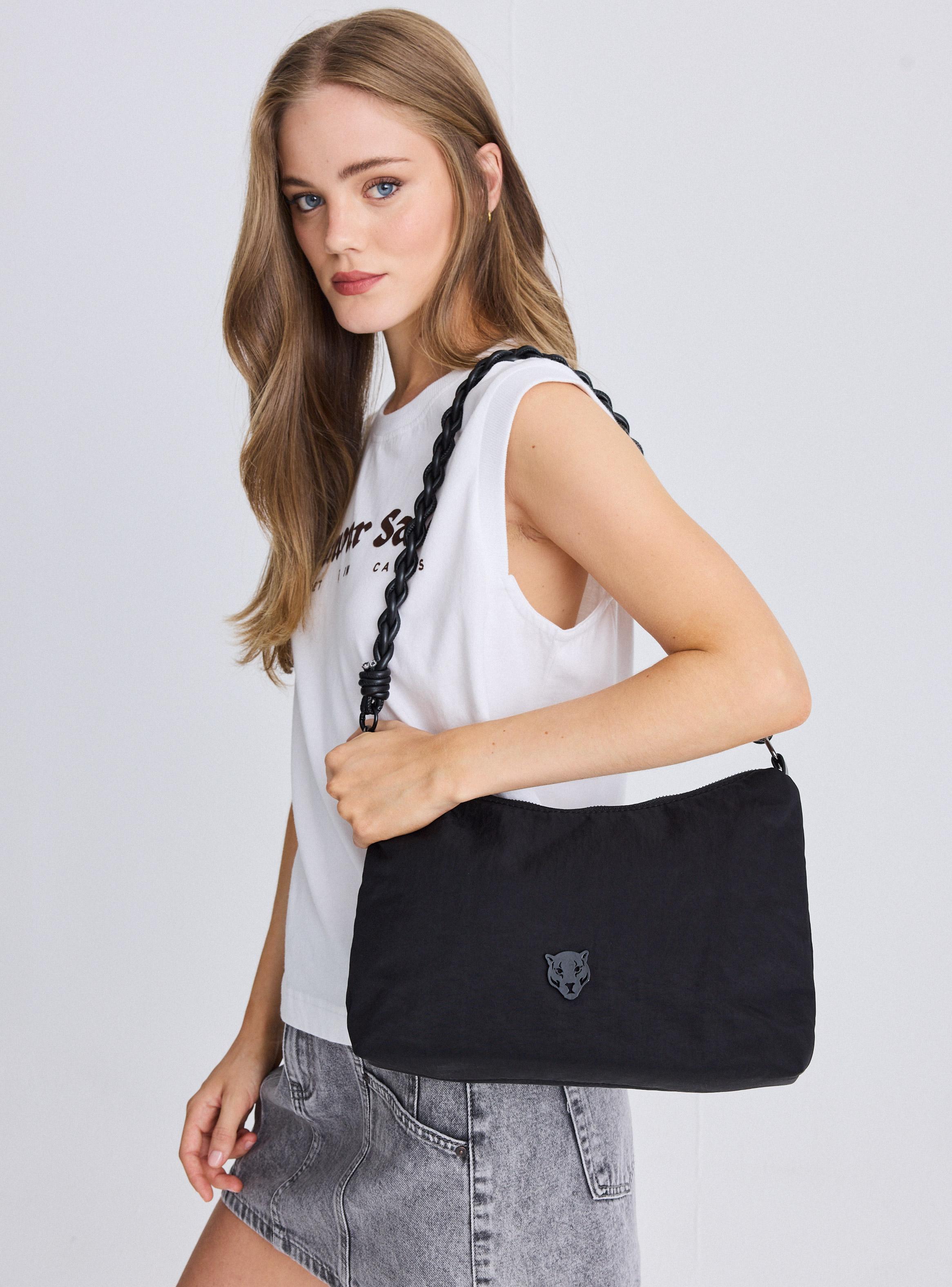 Cartera Asa Trenzada con Emblema-5