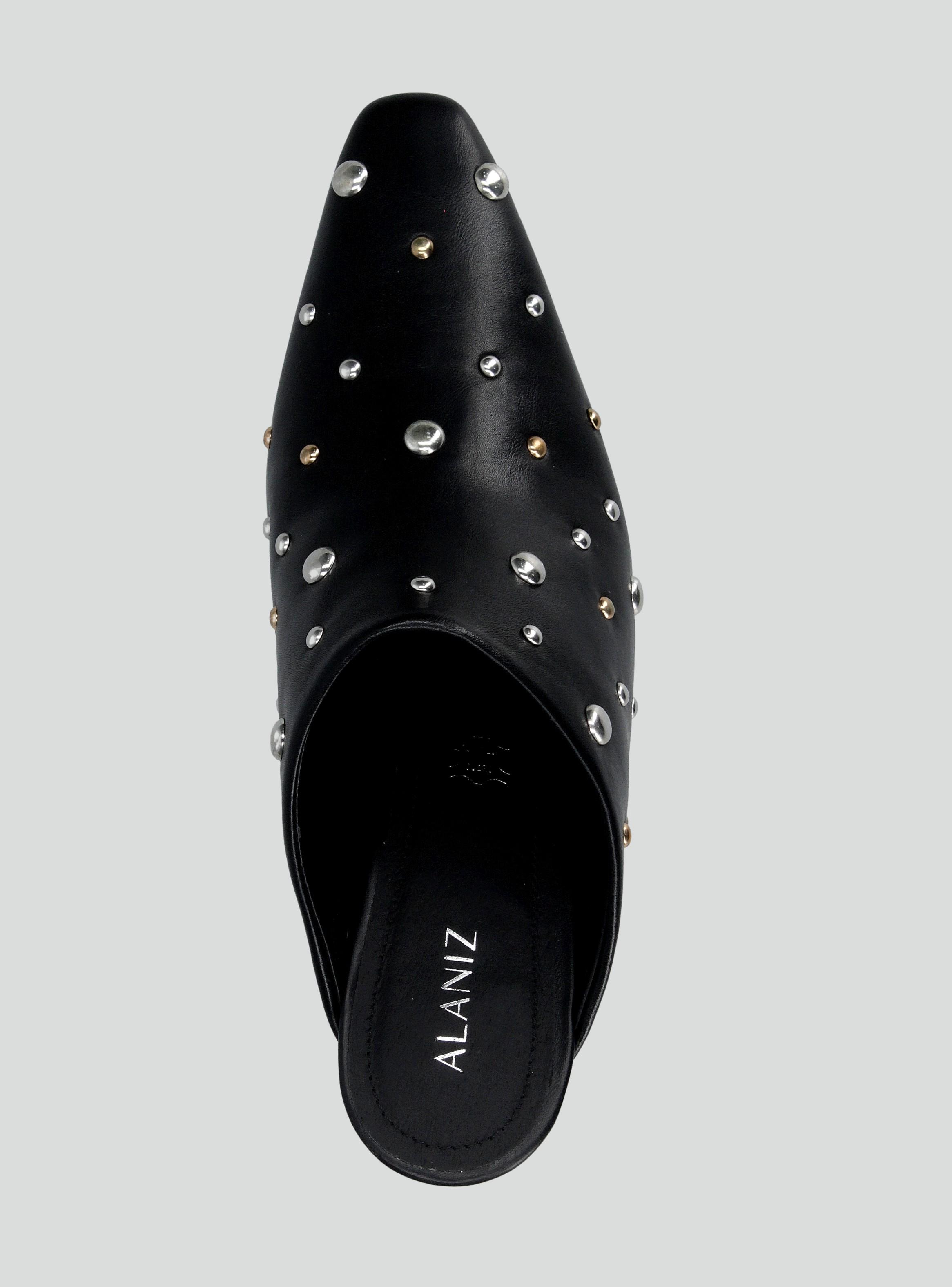 Zapato Casual Cuña con Tachas Mujer-2