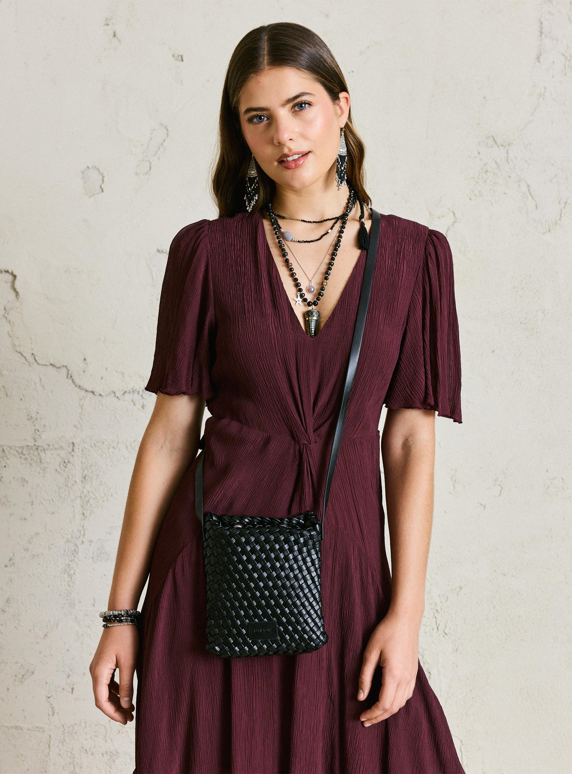 Cartera de Hombro Cruzada Mediana con Diseño Entramado-6