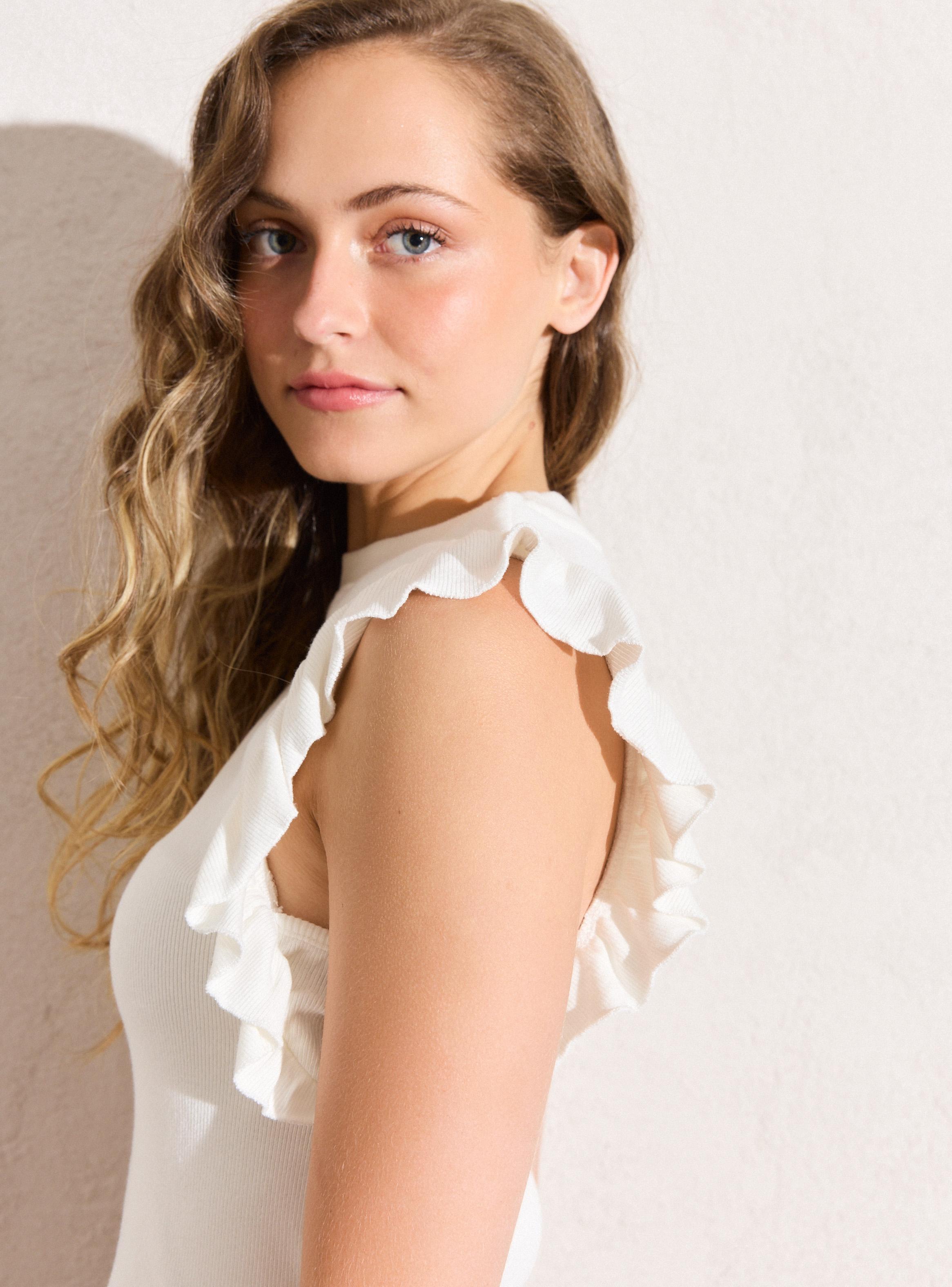 Polera Vuelos en las Mangas-3