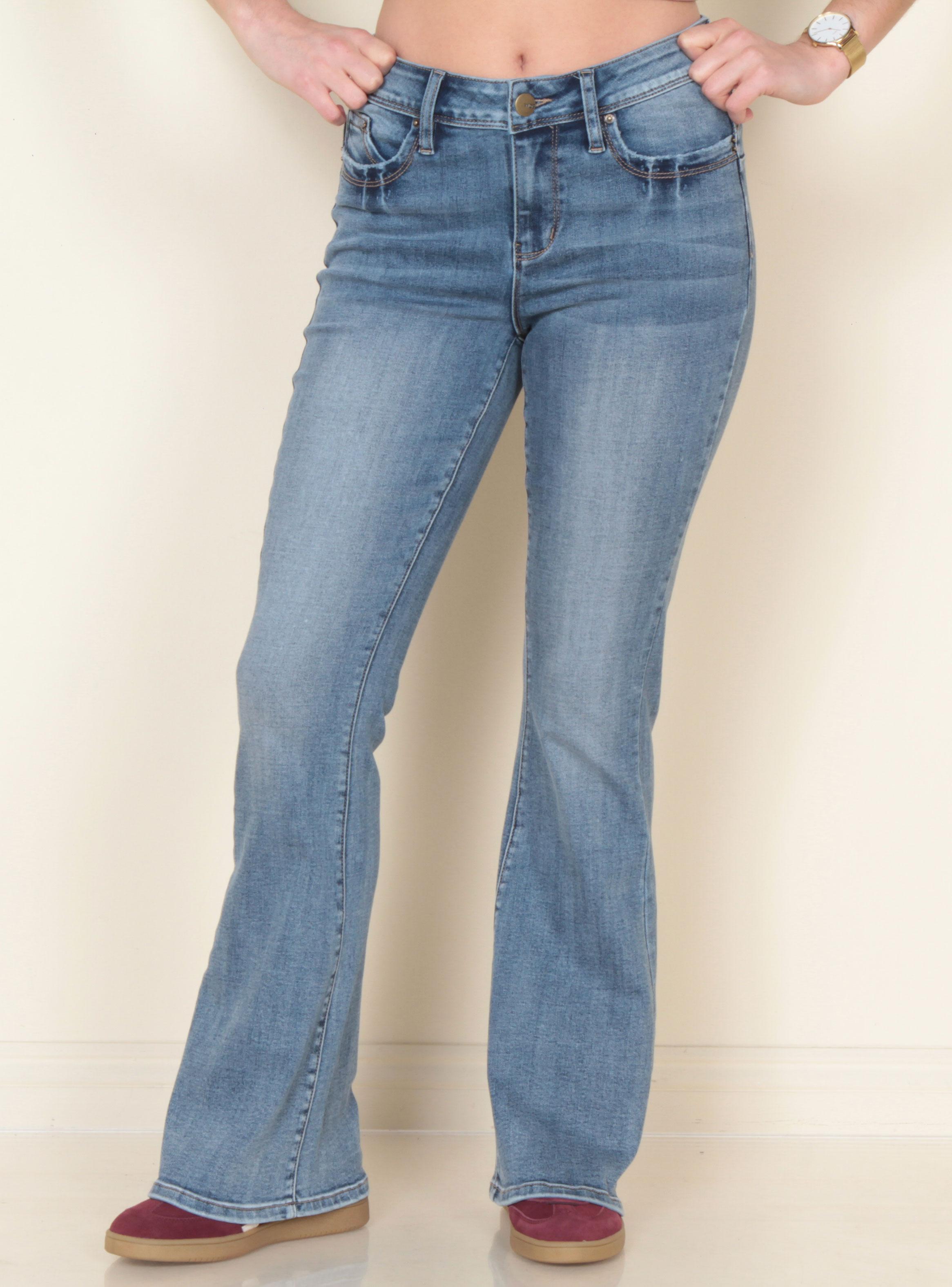 Jeans Flare Tiro Medio P011-0