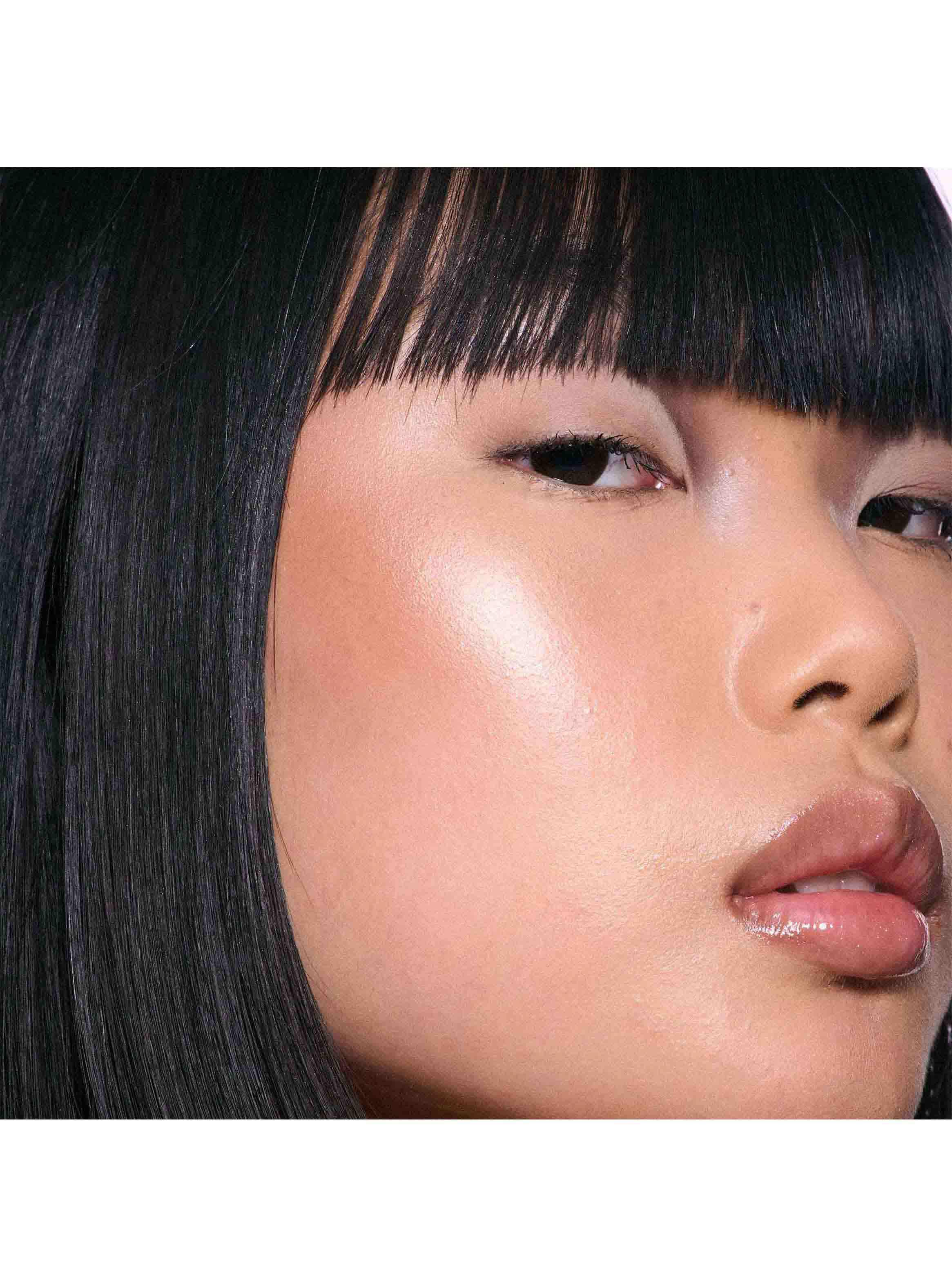 Iluminador de Rostro MAC Bounce & Gleam Buttergleam-3