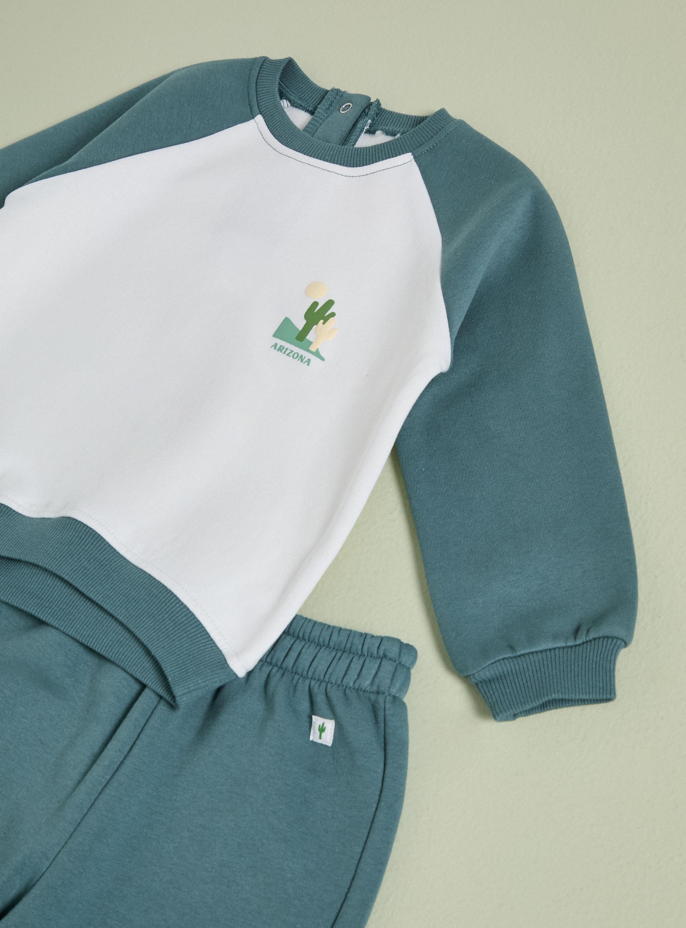 Buzo con Corte Raglán y Estampado Pequeño-3