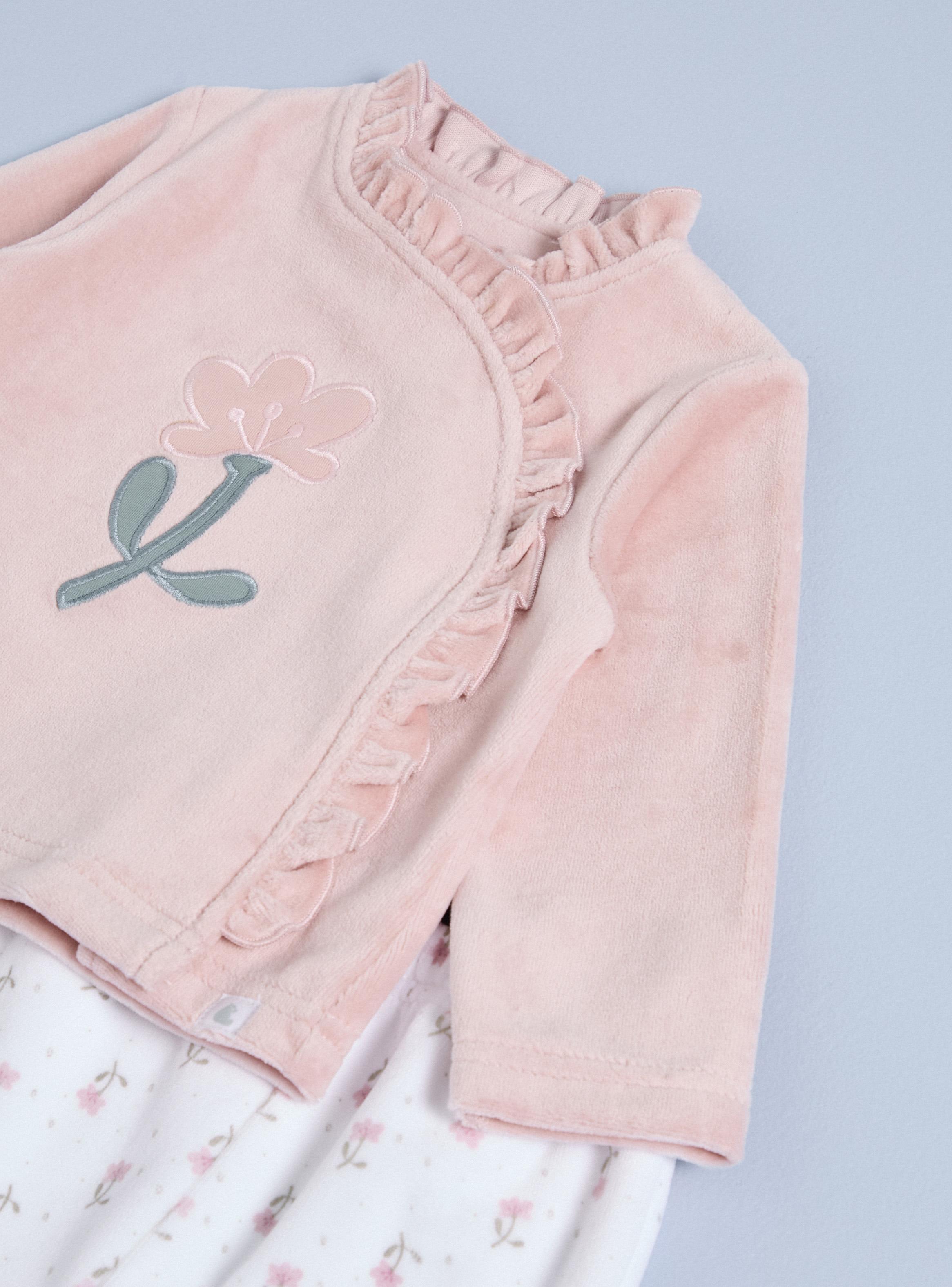 Conjunto con Vuelos y Aplicación de Flor-3