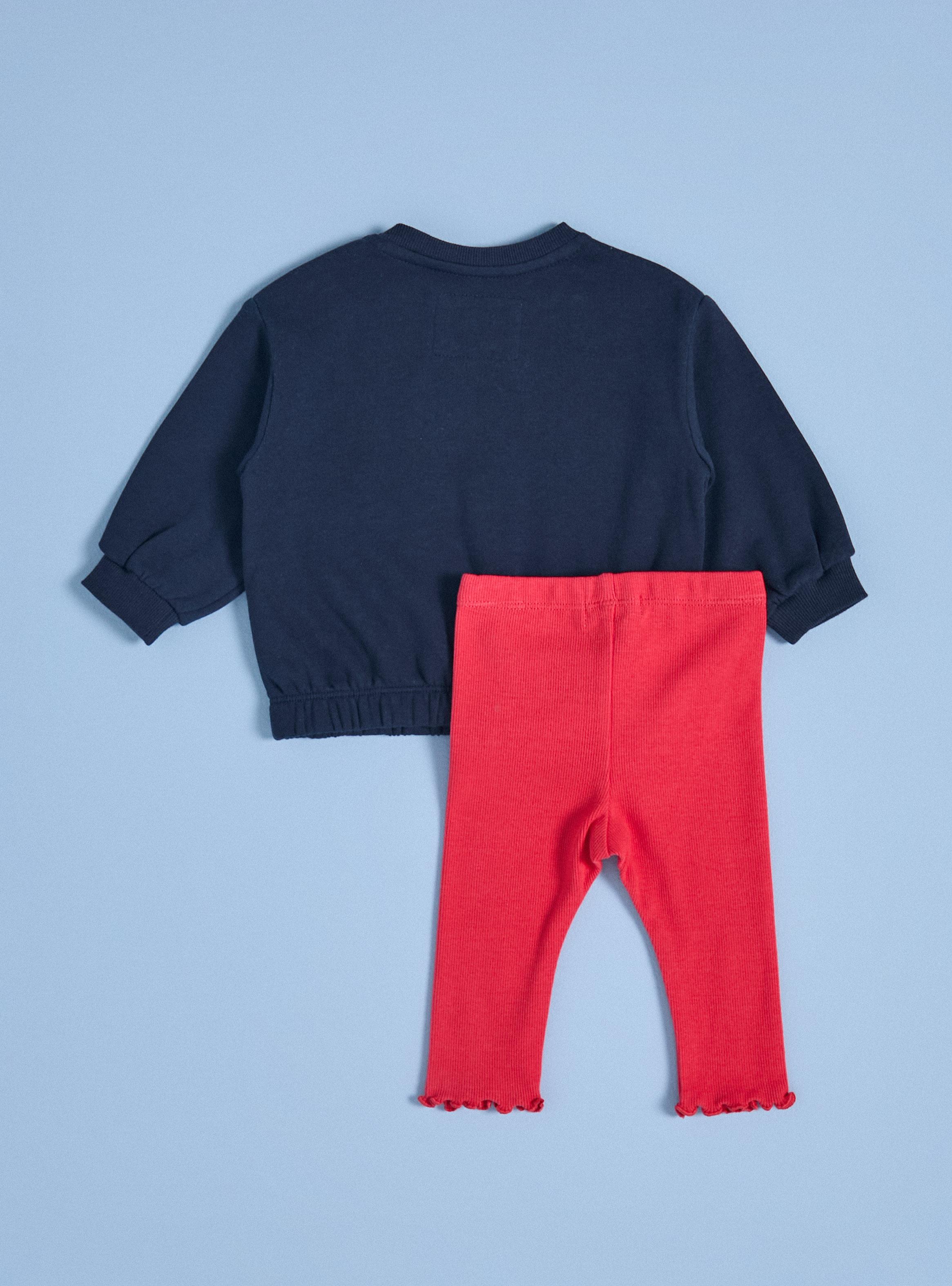 Buzo con Flores Bordadas a Tono con la Calza-2