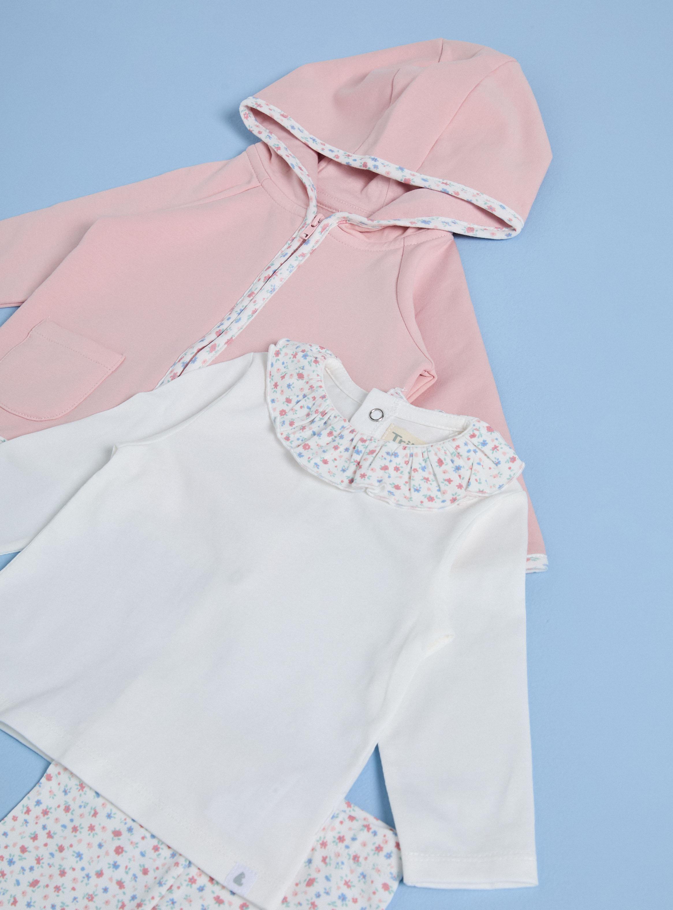 Conjunto con Capucha y Diseño Floral-3