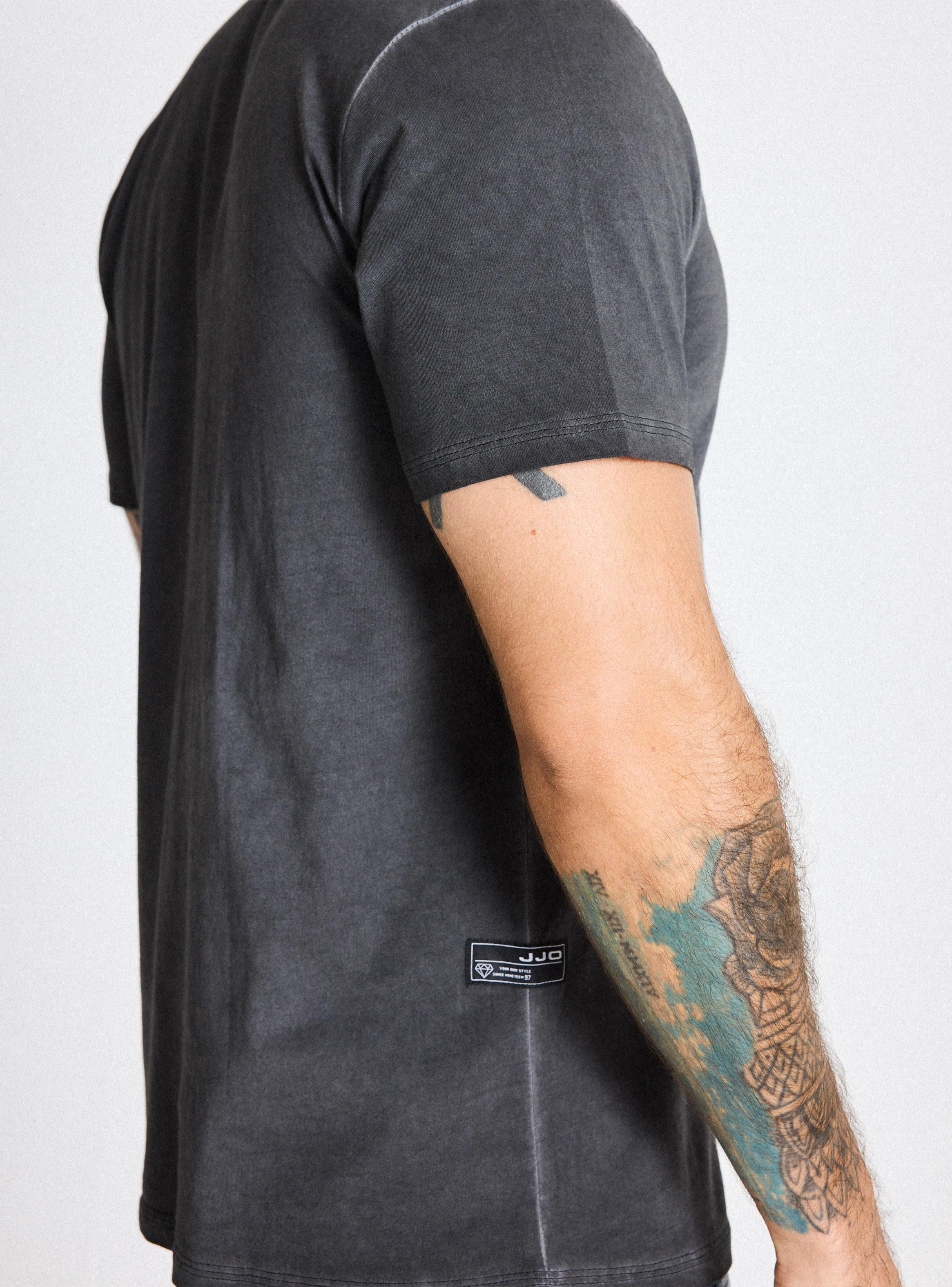 Polera Cuello Redondo con Corte en V Lavada-3