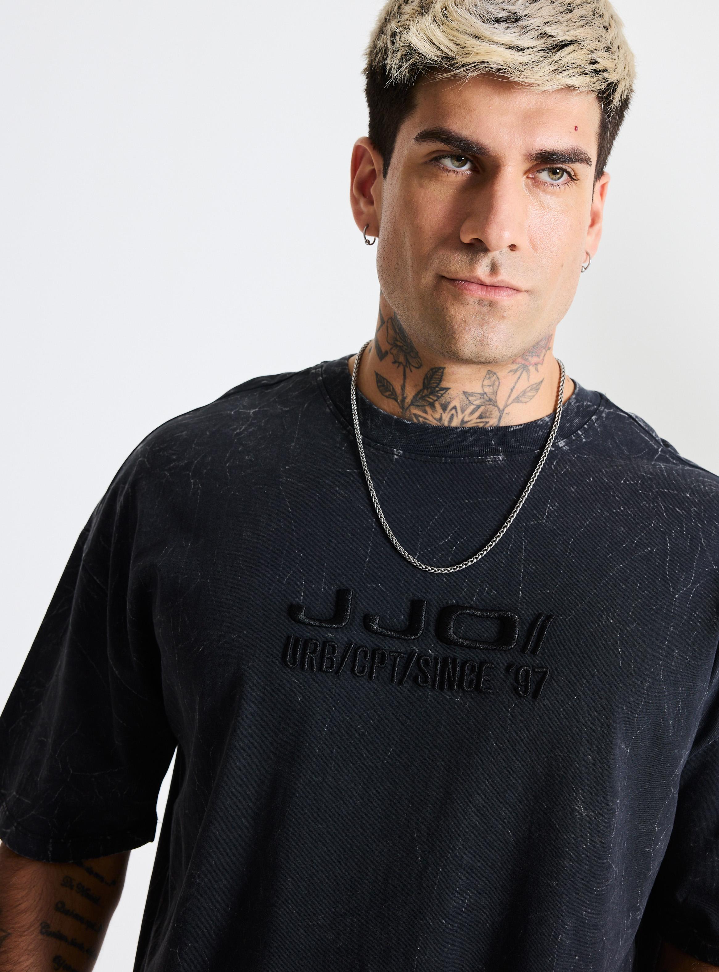 Polera Loose Fit Lavado Gravillado Bordado Delantero-2