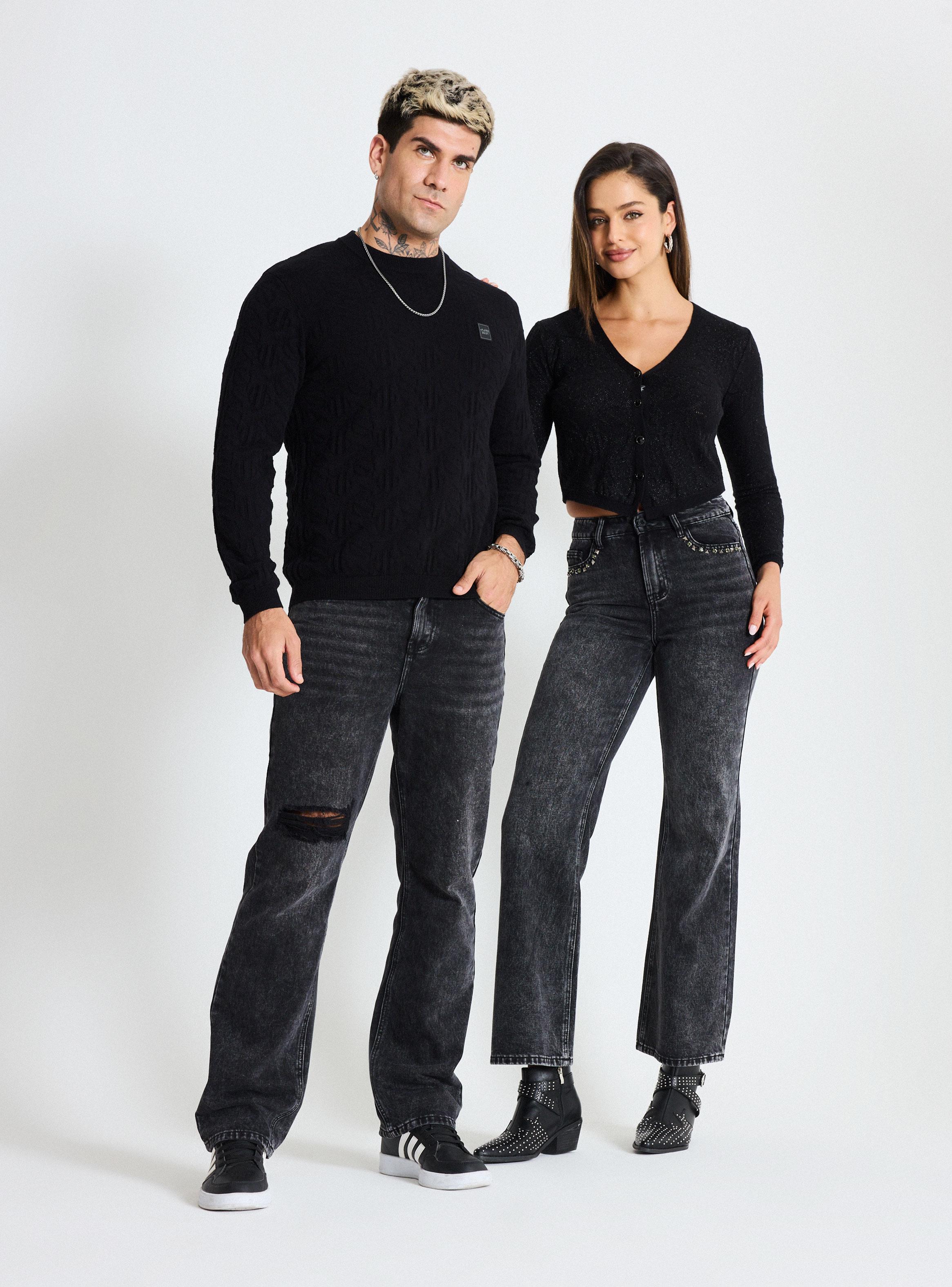 Jeans Relaxed Lavado Gravillado con Rotura en Rodilla-4