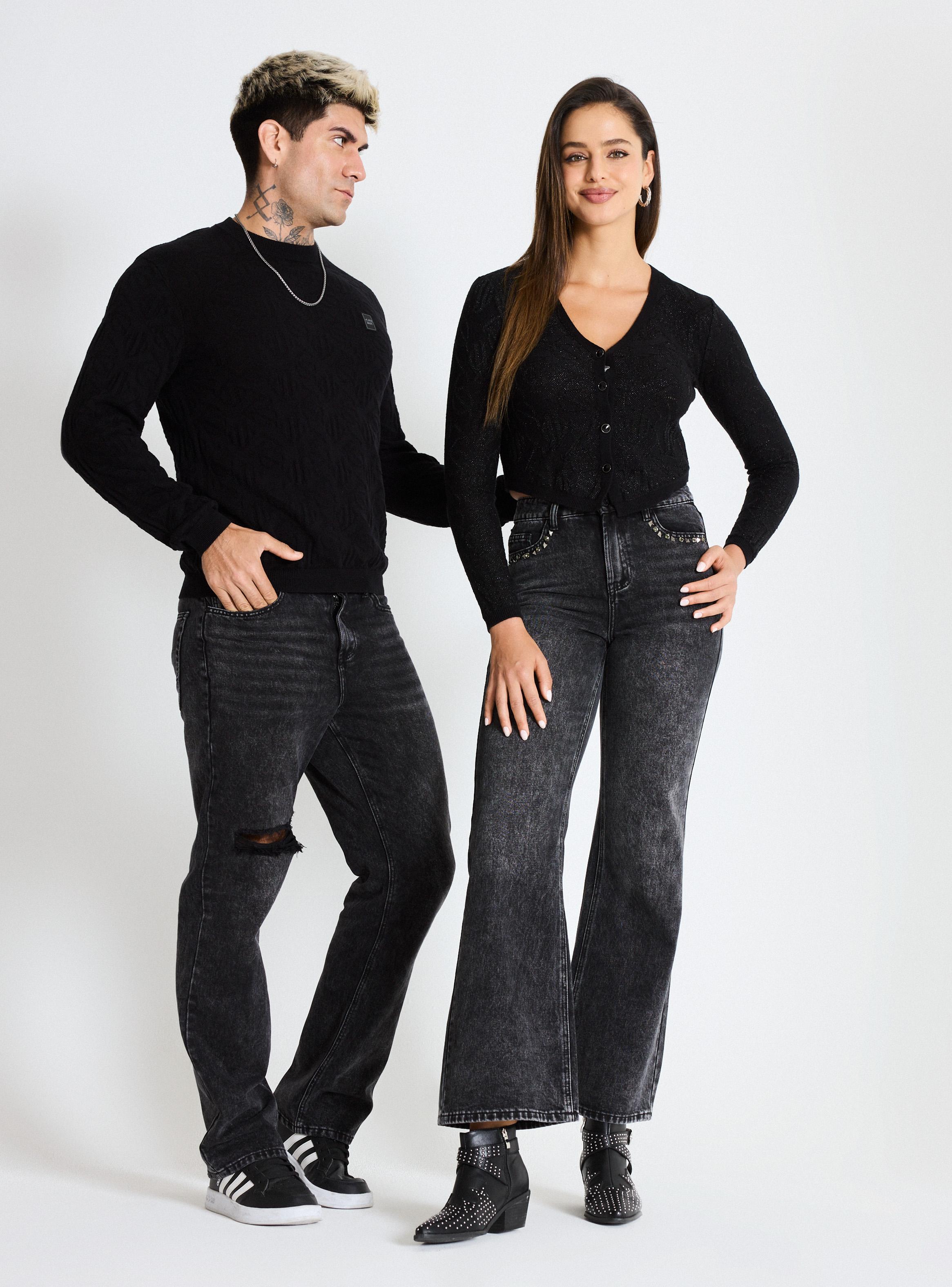 Jeans Lavado Gravillado con Pedrería en Bolsillo-4