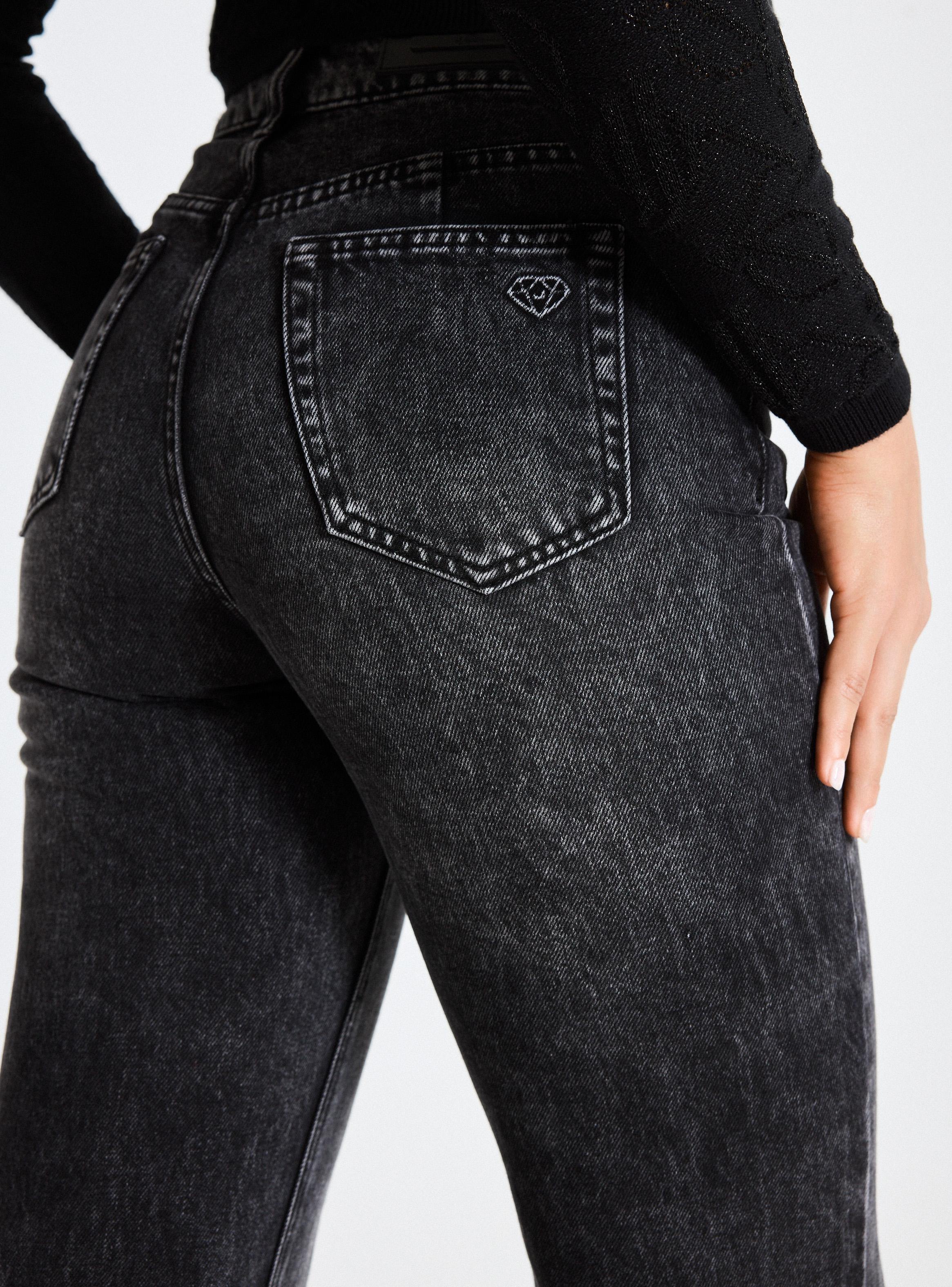 Jeans Lavado Gravillado con Pedrería en Bolsillo-3