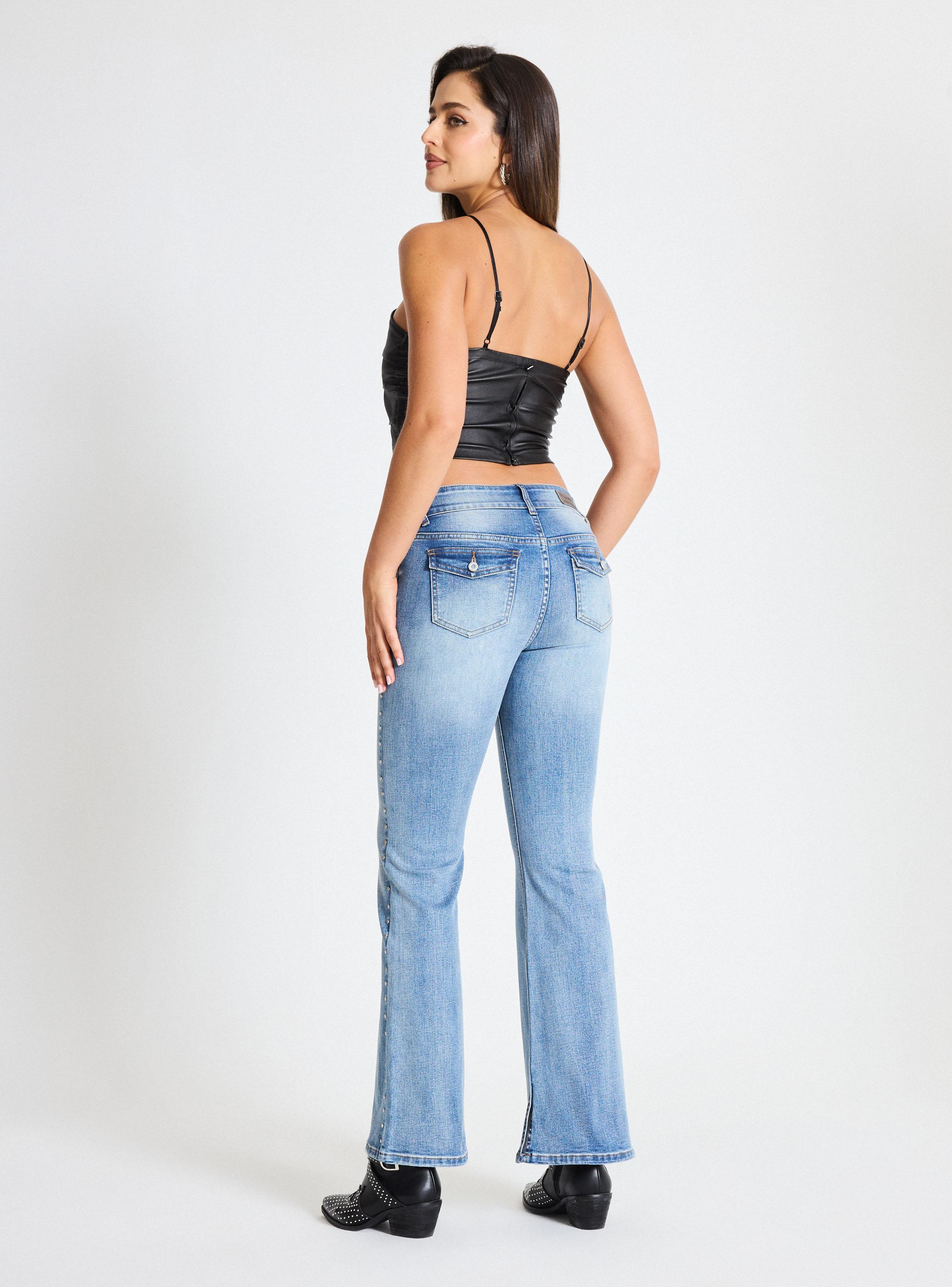 Jeans 2 Botones Tachas en Piernas y Bolsillos con Tapetas-5