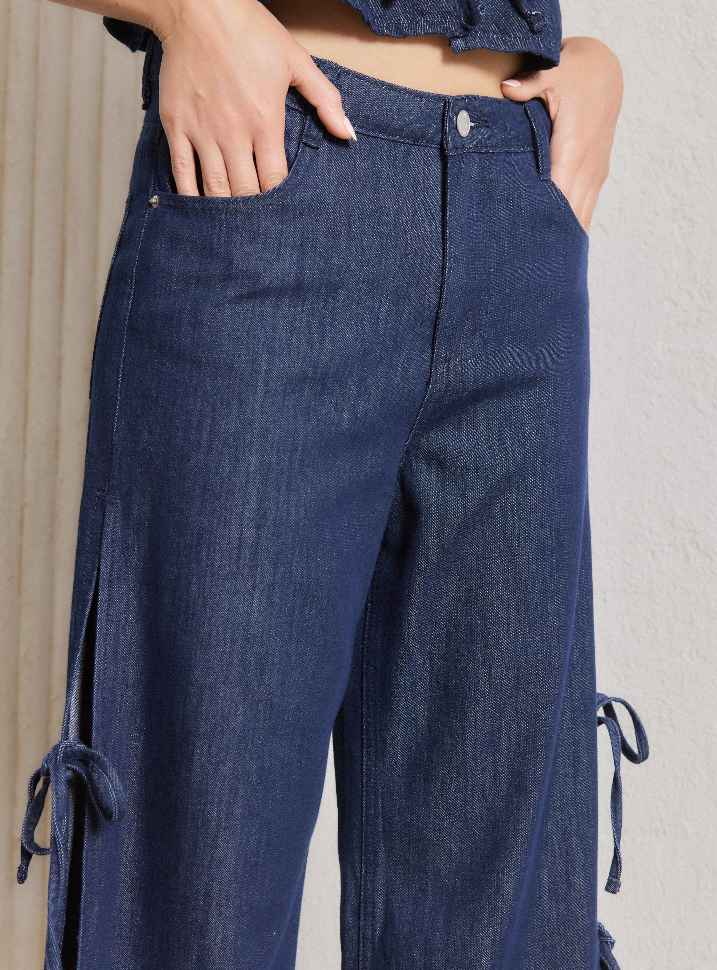 Jeans Wide Leg Abertur y Amarras Costado-2