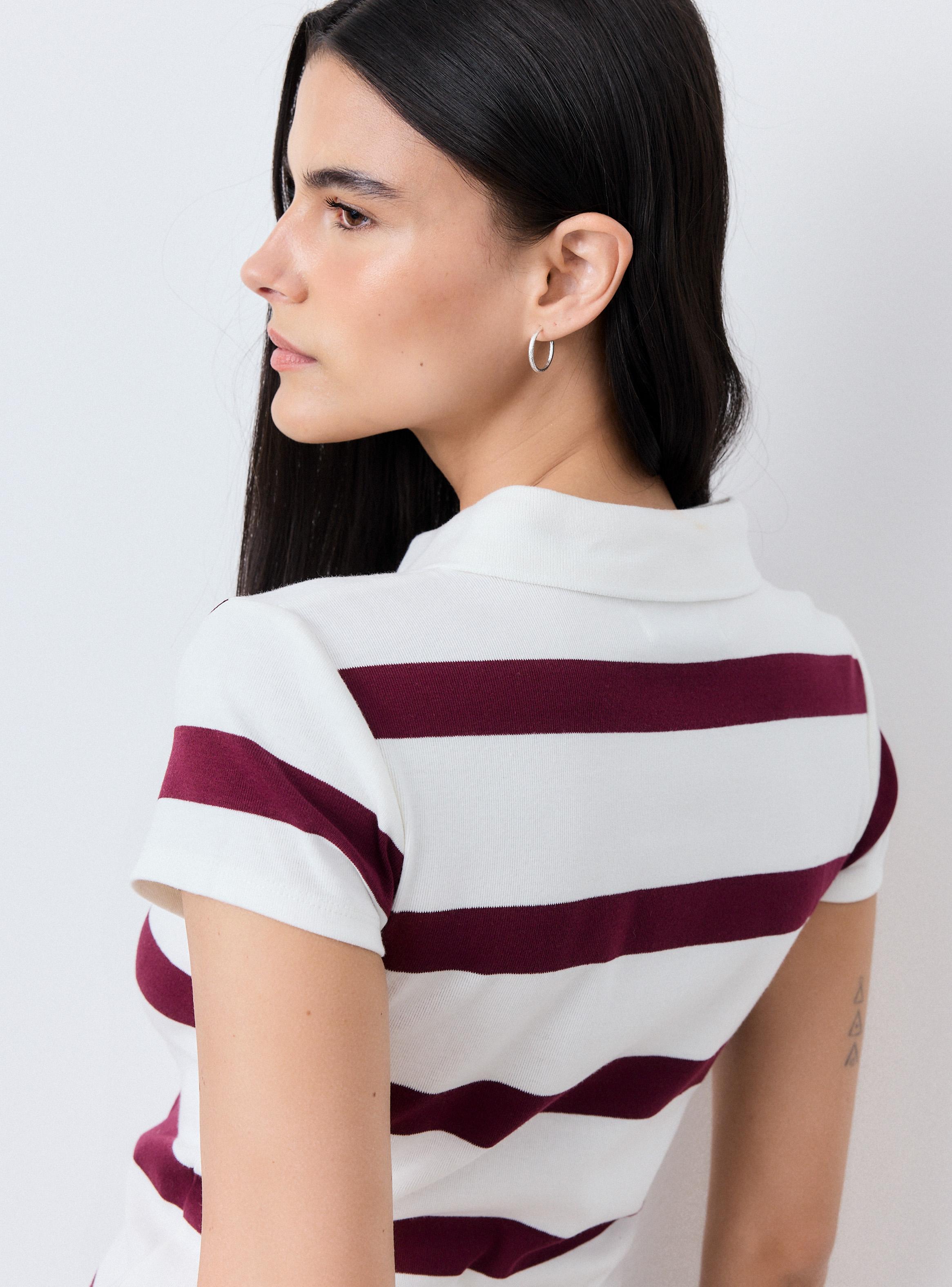 Polera Cuello Polo con Botones Rayada-3