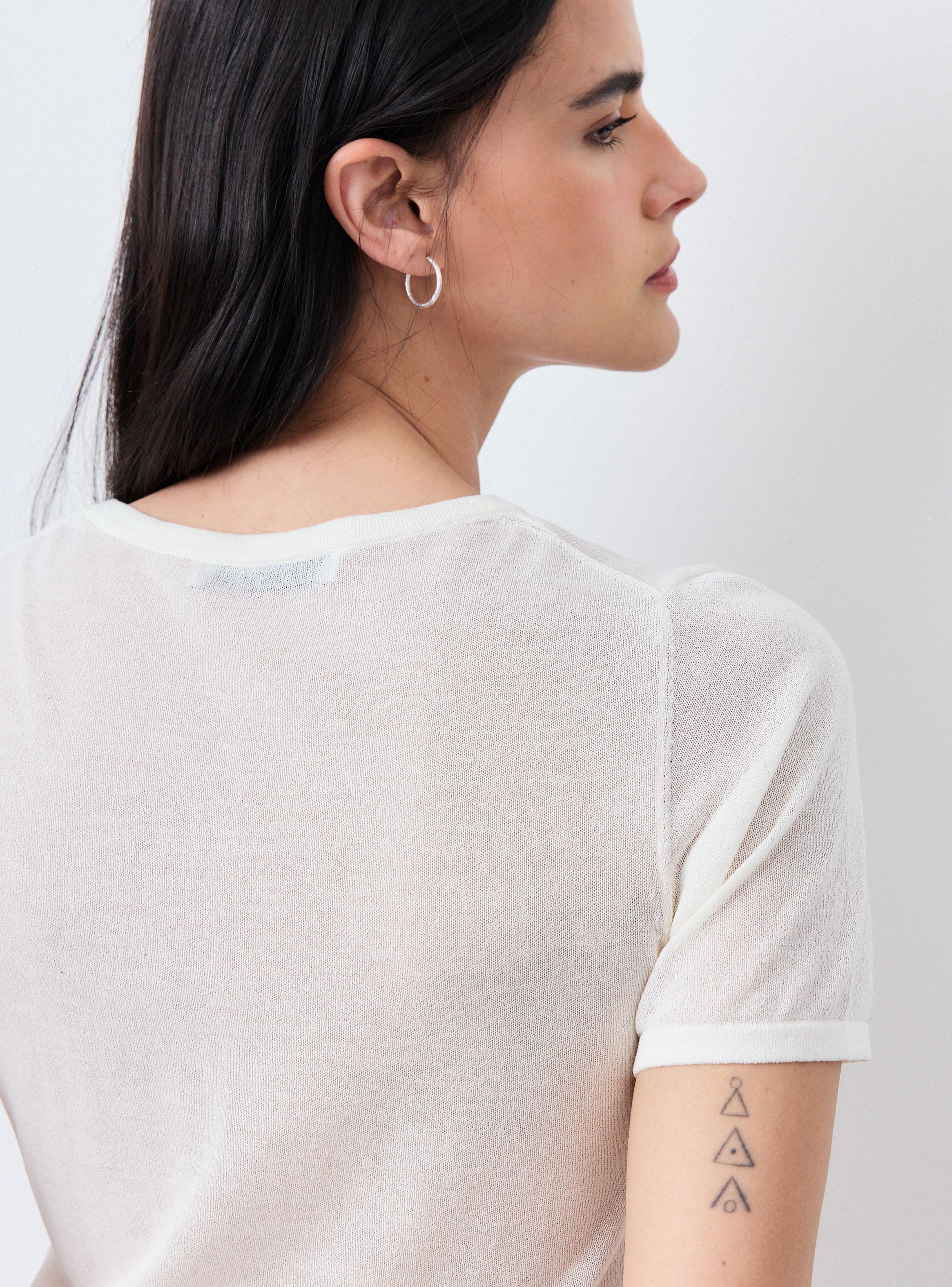 Polera Tejido Fino Manga Corta-3