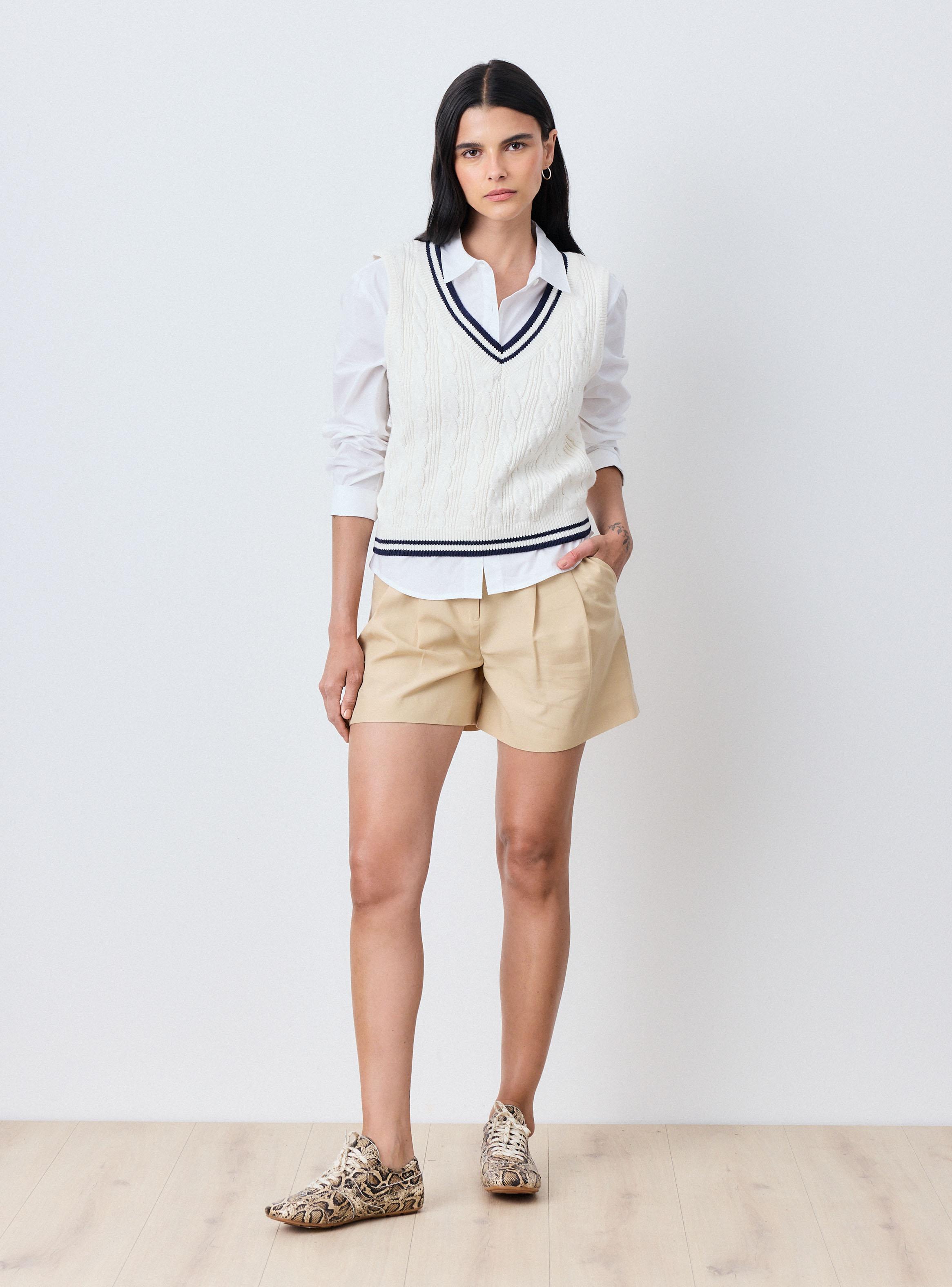 Sweater Cuello V Trenzado sin Mangas-4