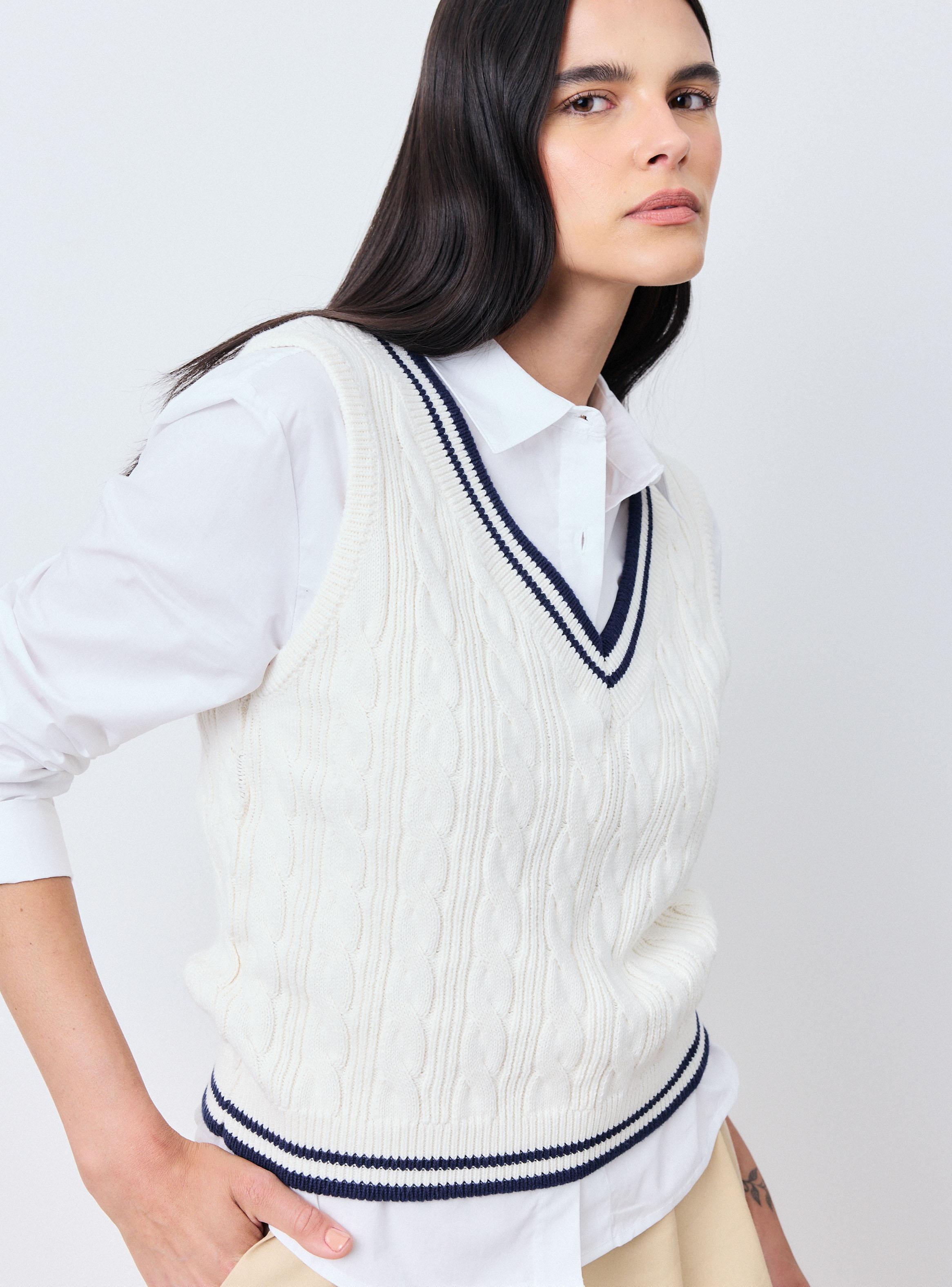 Sweater Cuello V Trenzado sin Mangas-2