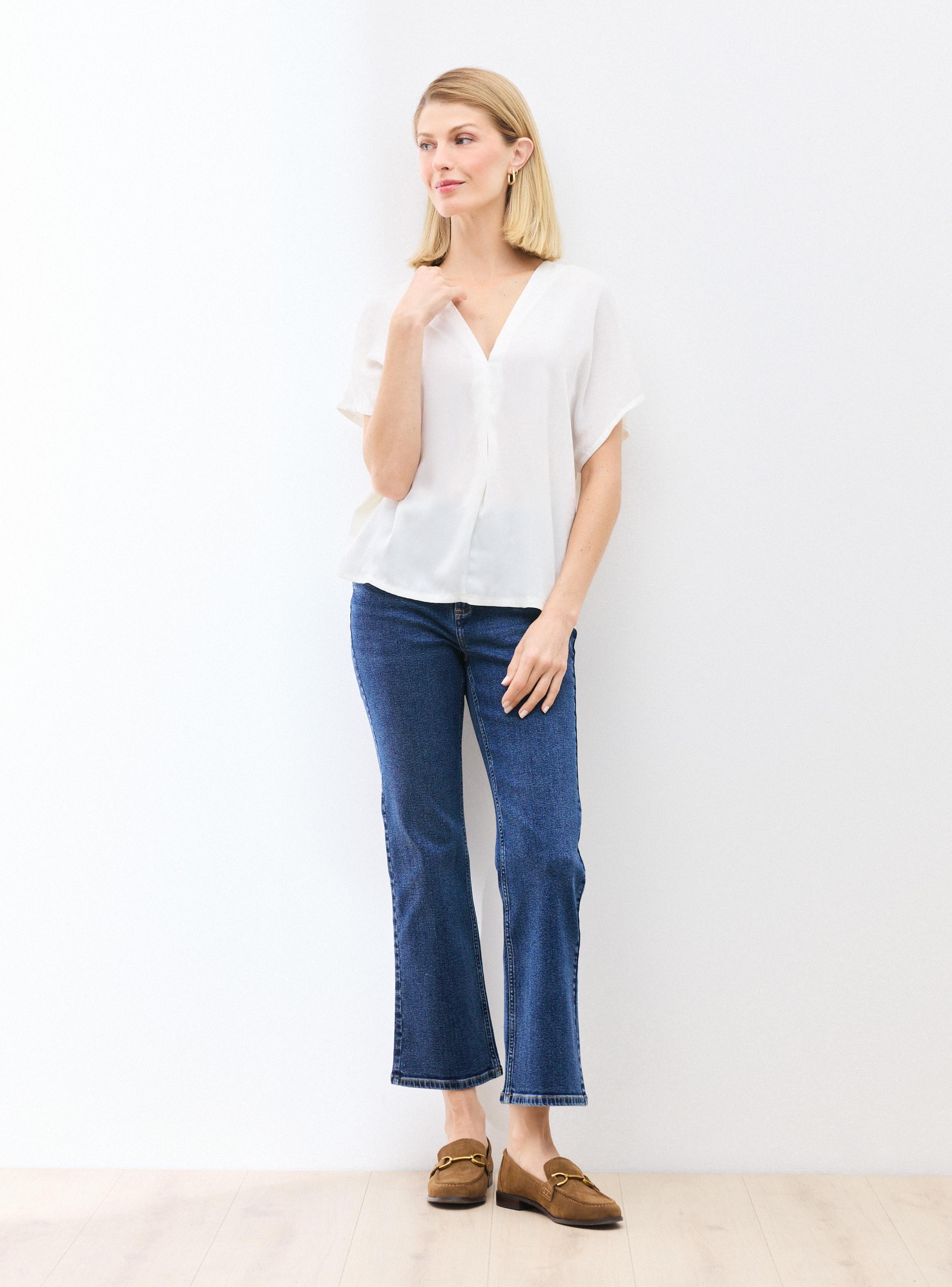 Polera Satinada en Delantero con Pinza Bajo el Escote-4