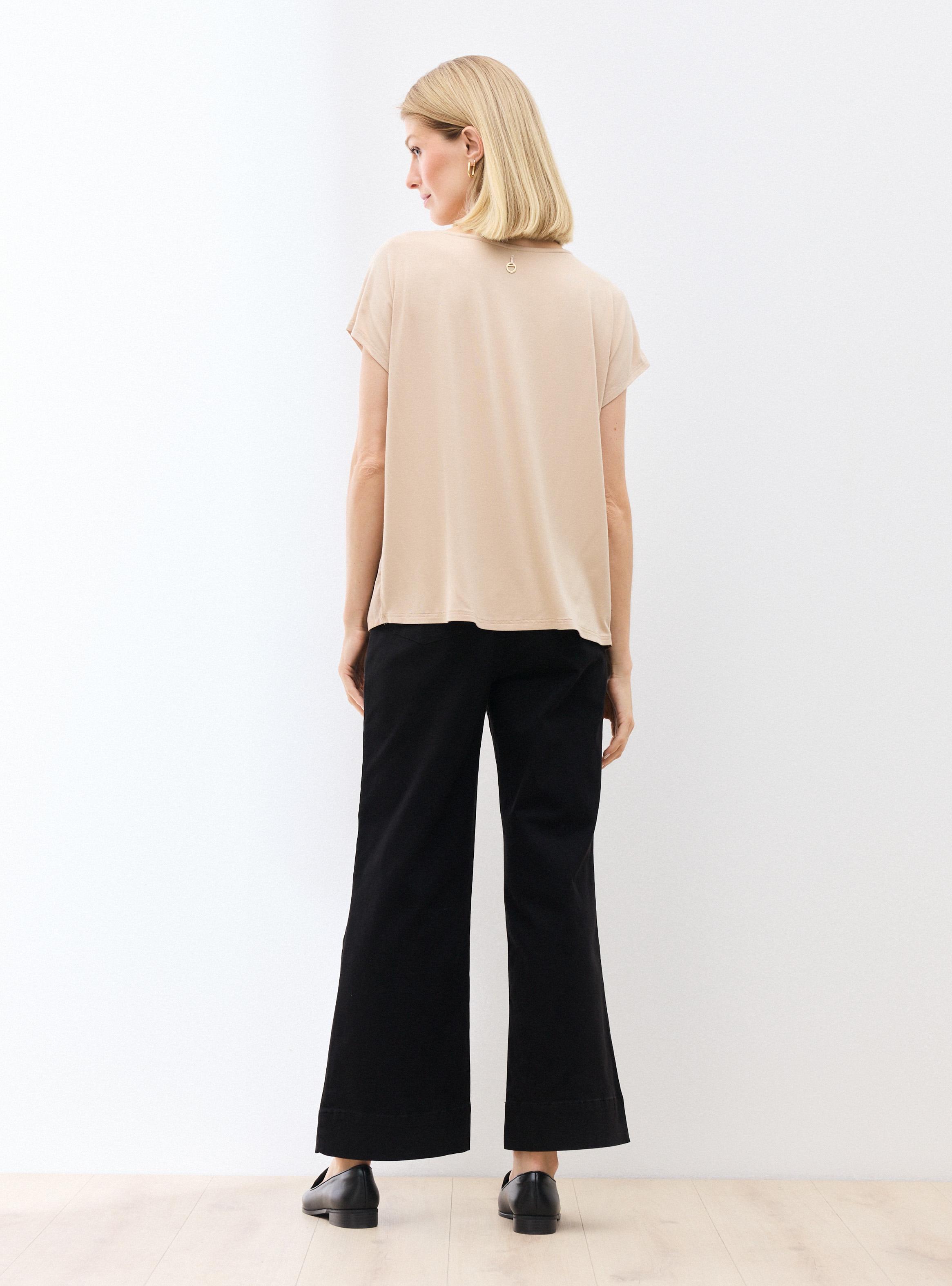 Polera Satinada Full Estampada en Delantero-5