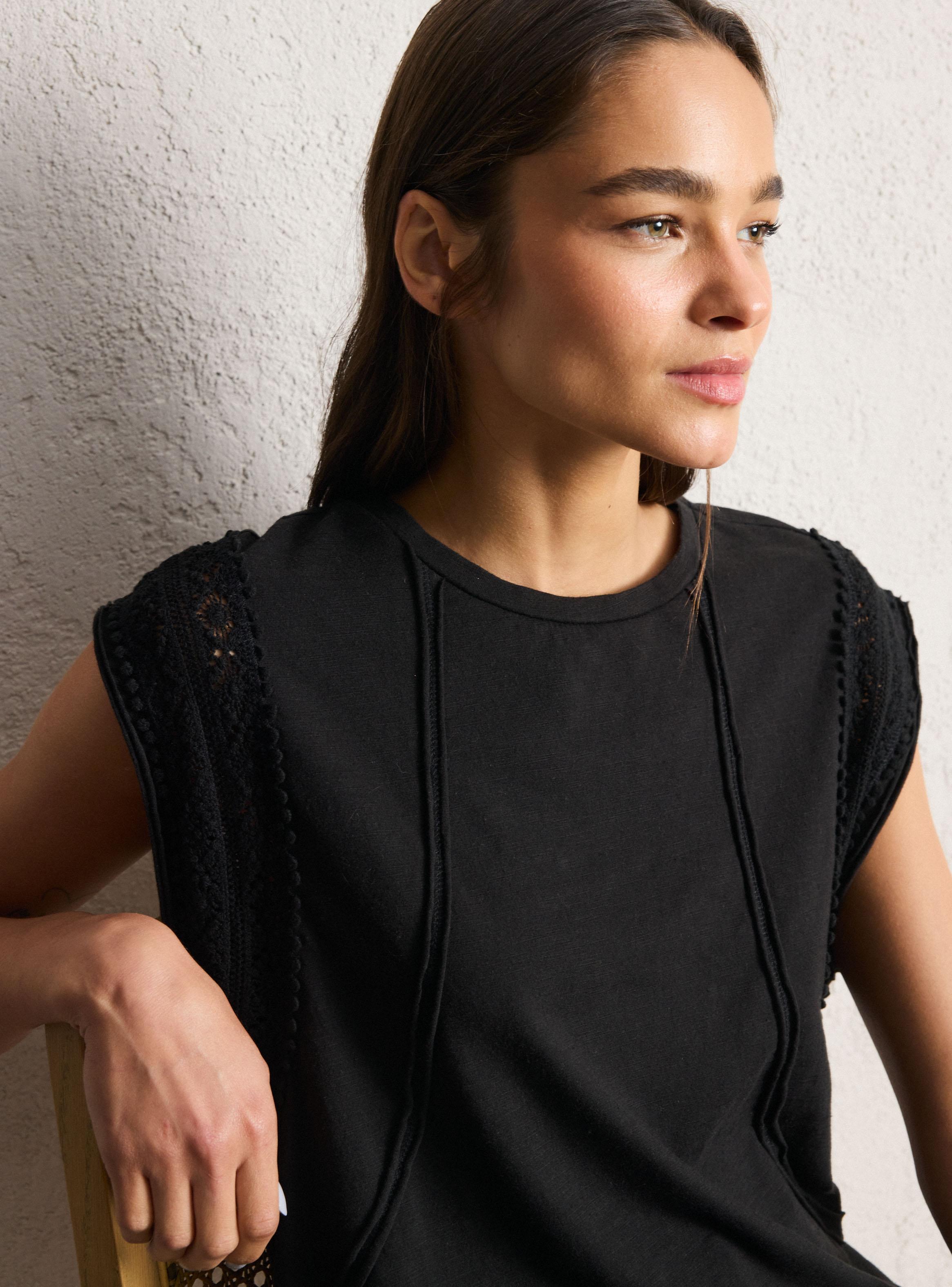 Polera con Cinta Bordada en Mangas y Proceso de Teñido-2