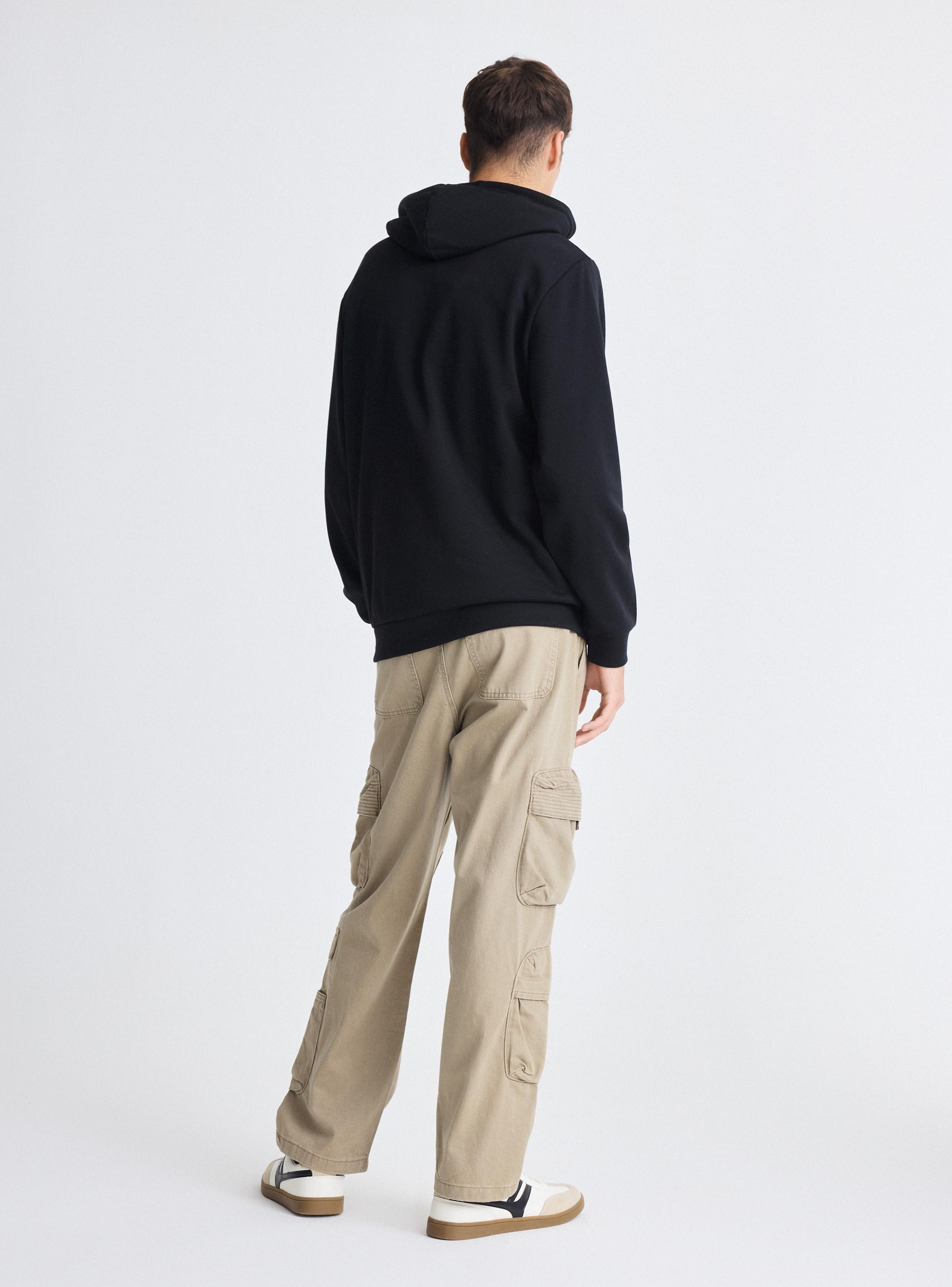 Polerón Capucha con Bolisllo Canguro Básico-5