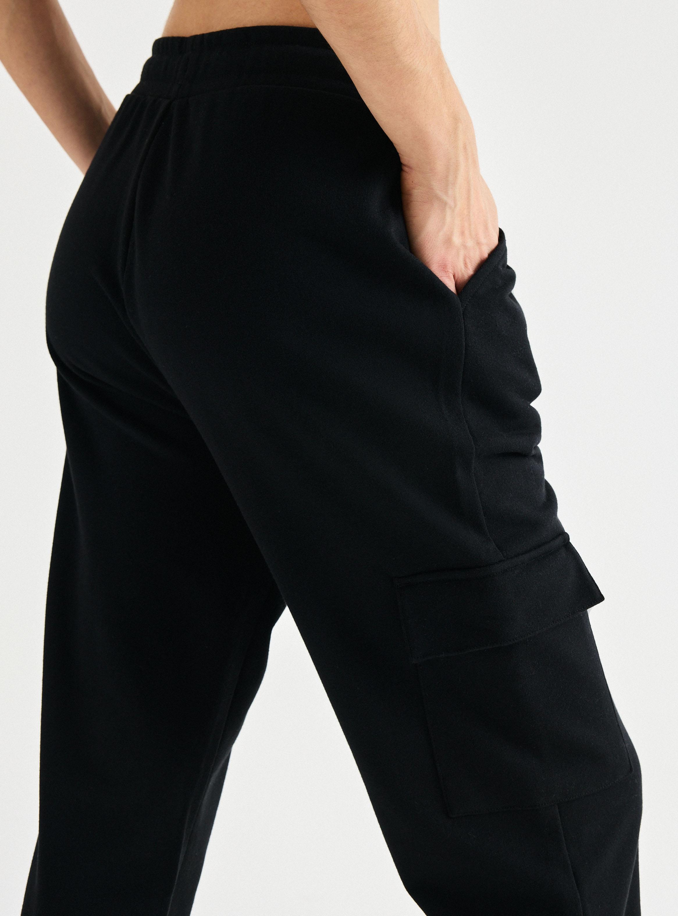 Pantalón de Buzo Cargo Jogger-3