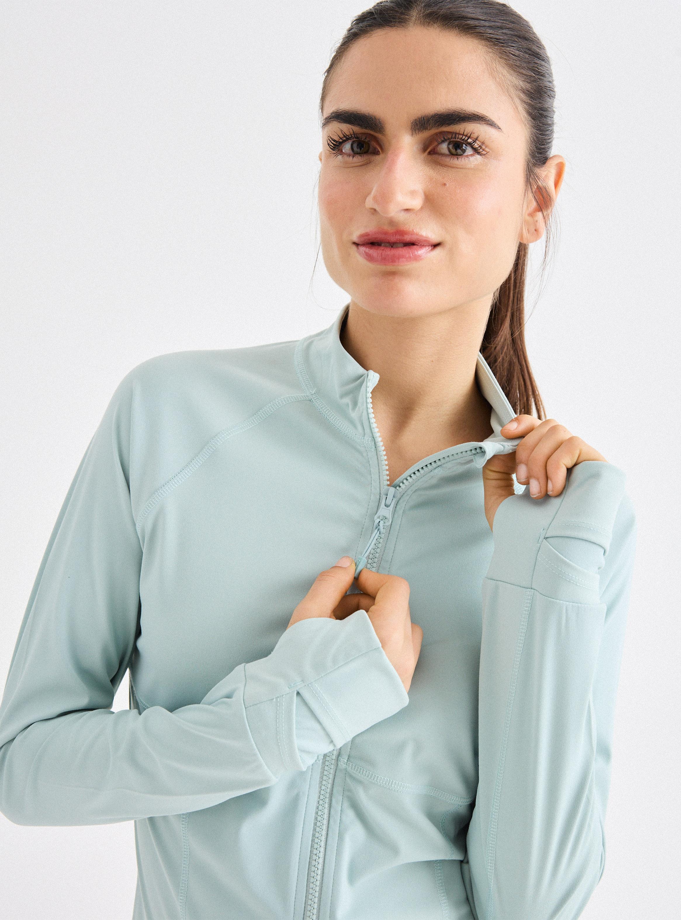 Polerón Técnico Cuello Alto, Respirable-2