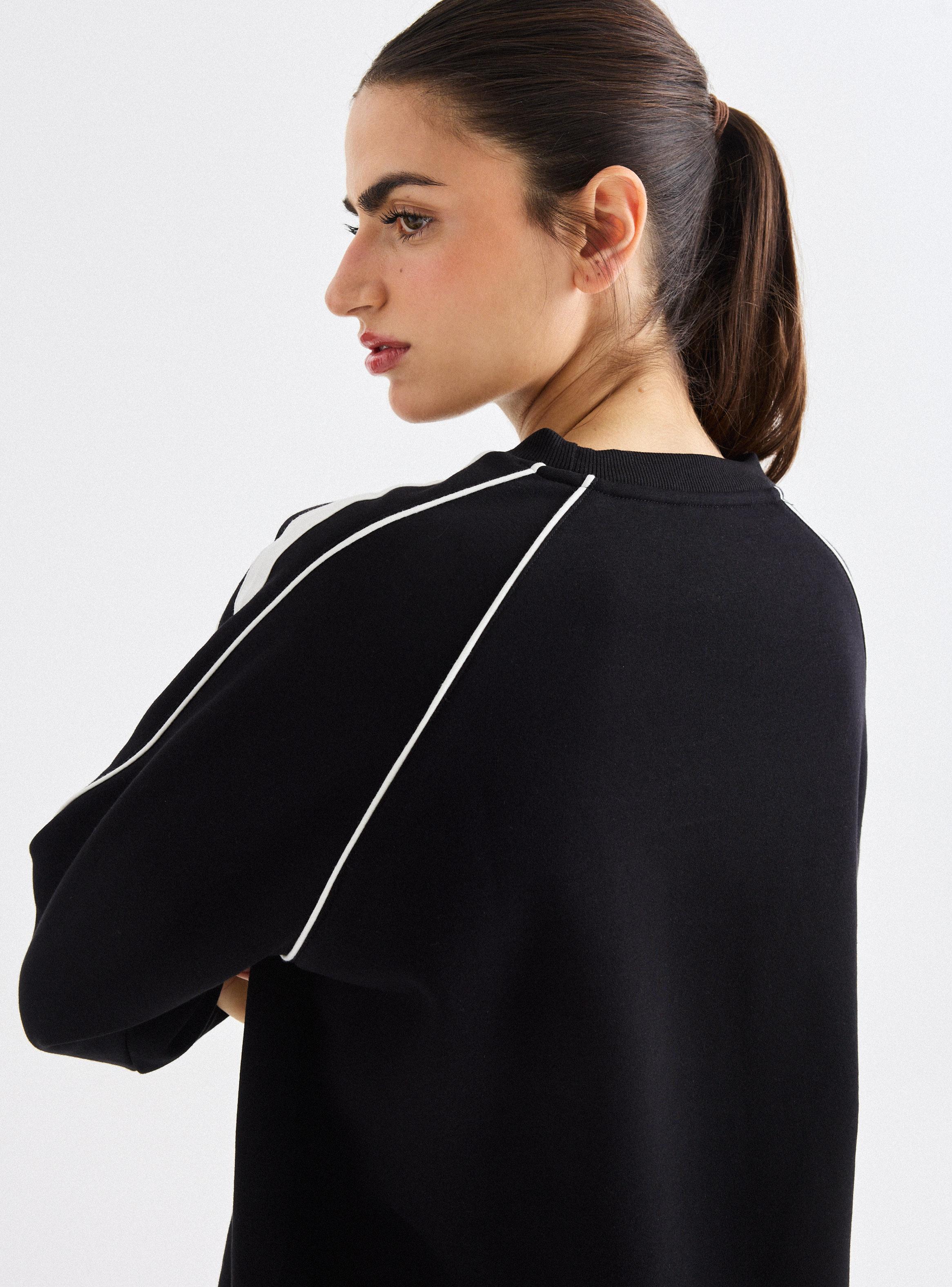 Polerón Detalles En Contraste-3