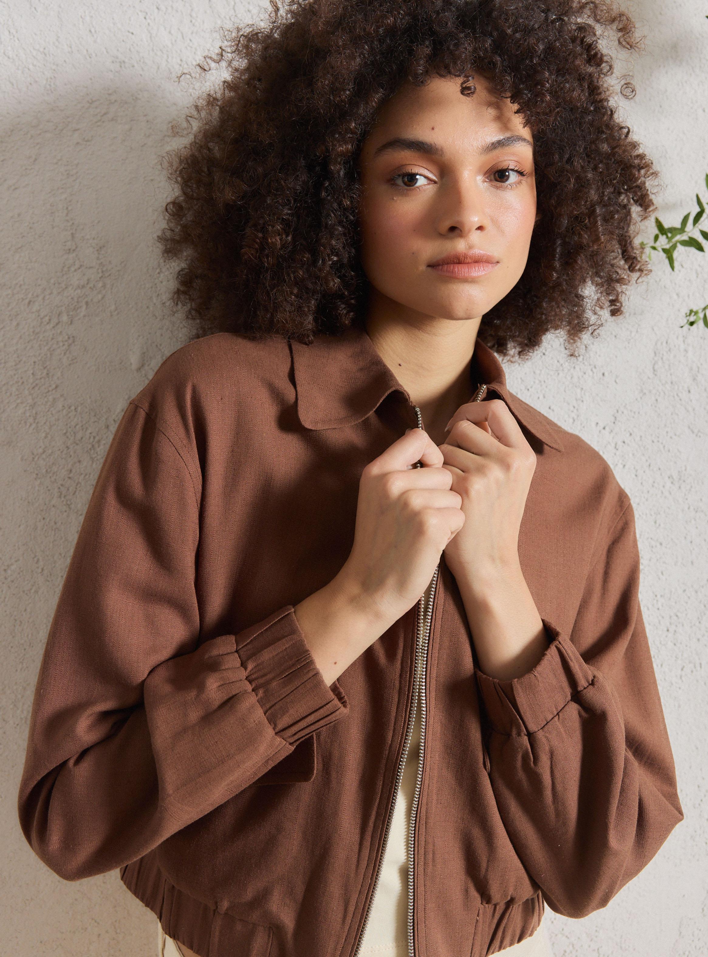 Chaqueta Bomber con Cierre Frontal-2