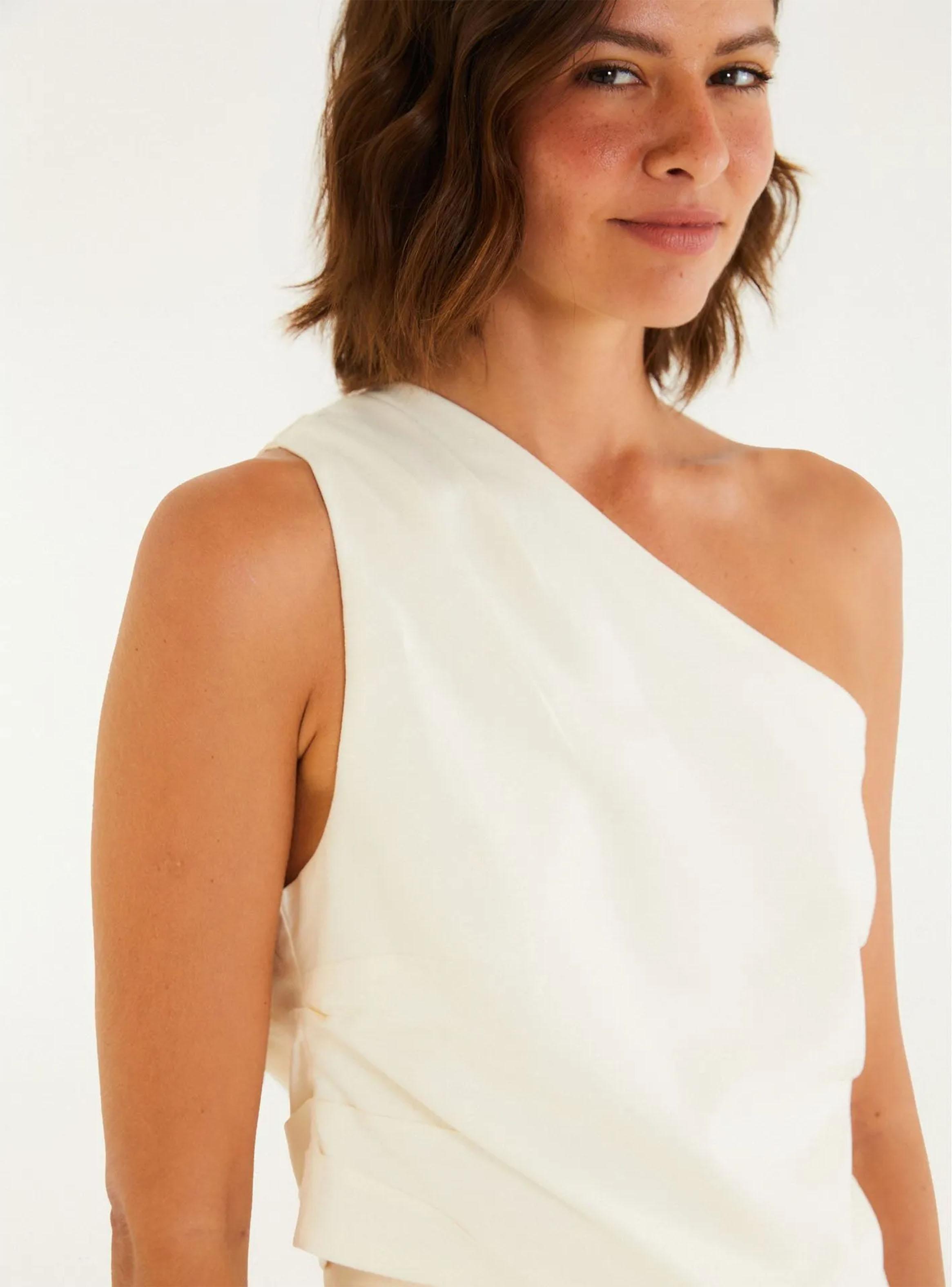 Blusa Escote Asimétrico-2