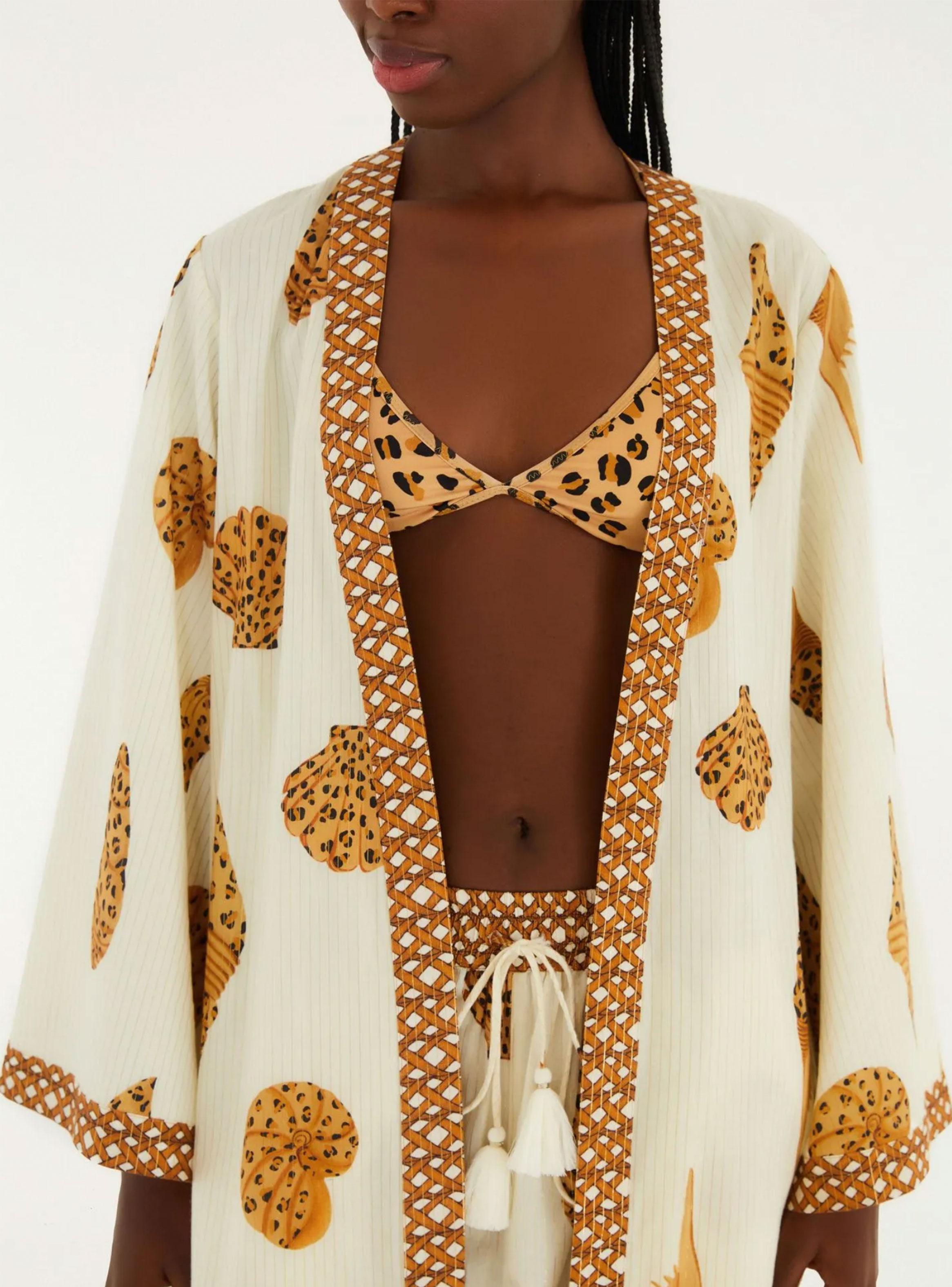 Kimono Largo Diseño Caracoles de Mar y Pompones-3