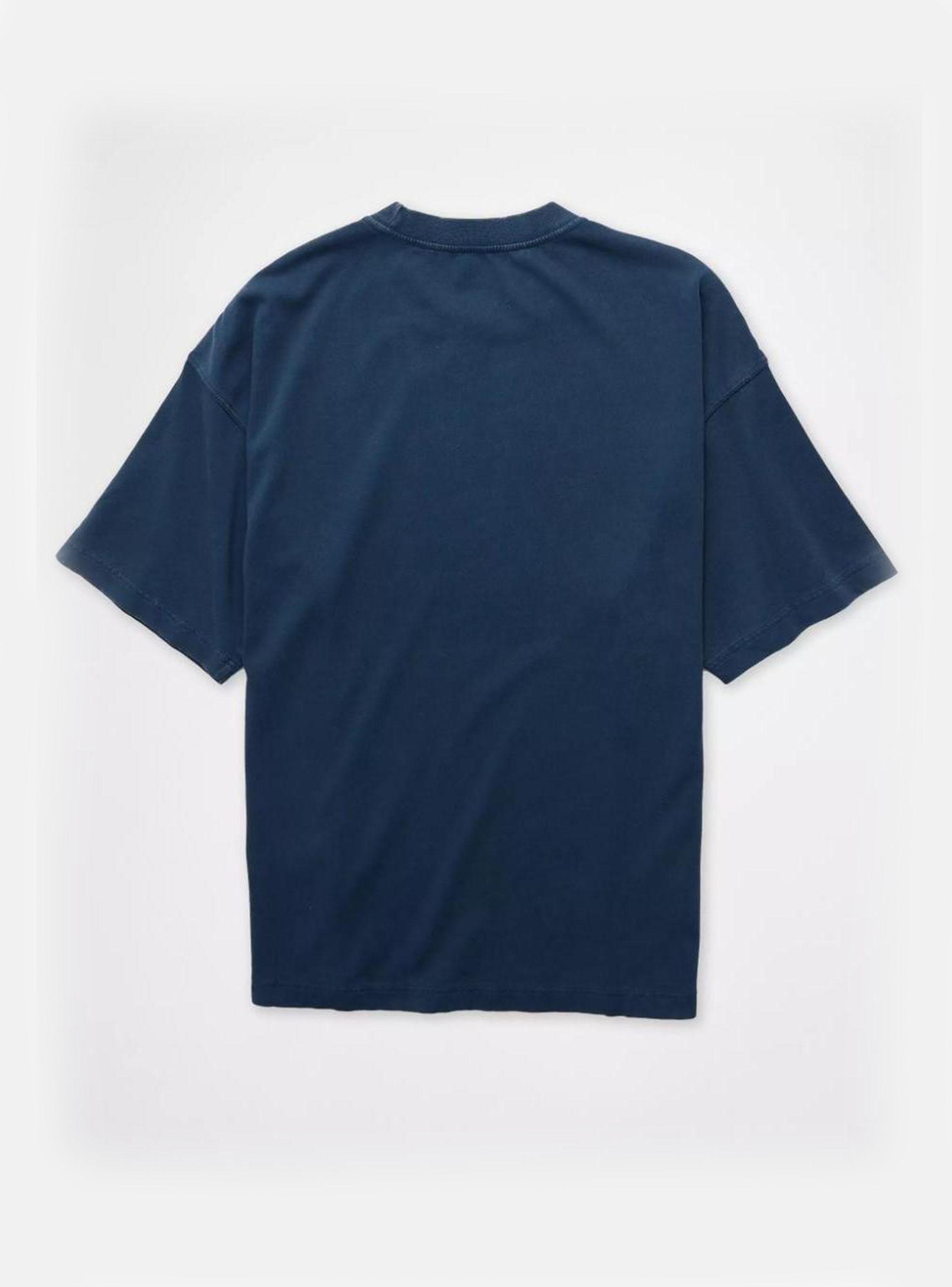 Polera Casual Recta con Gráfico de Destino-4