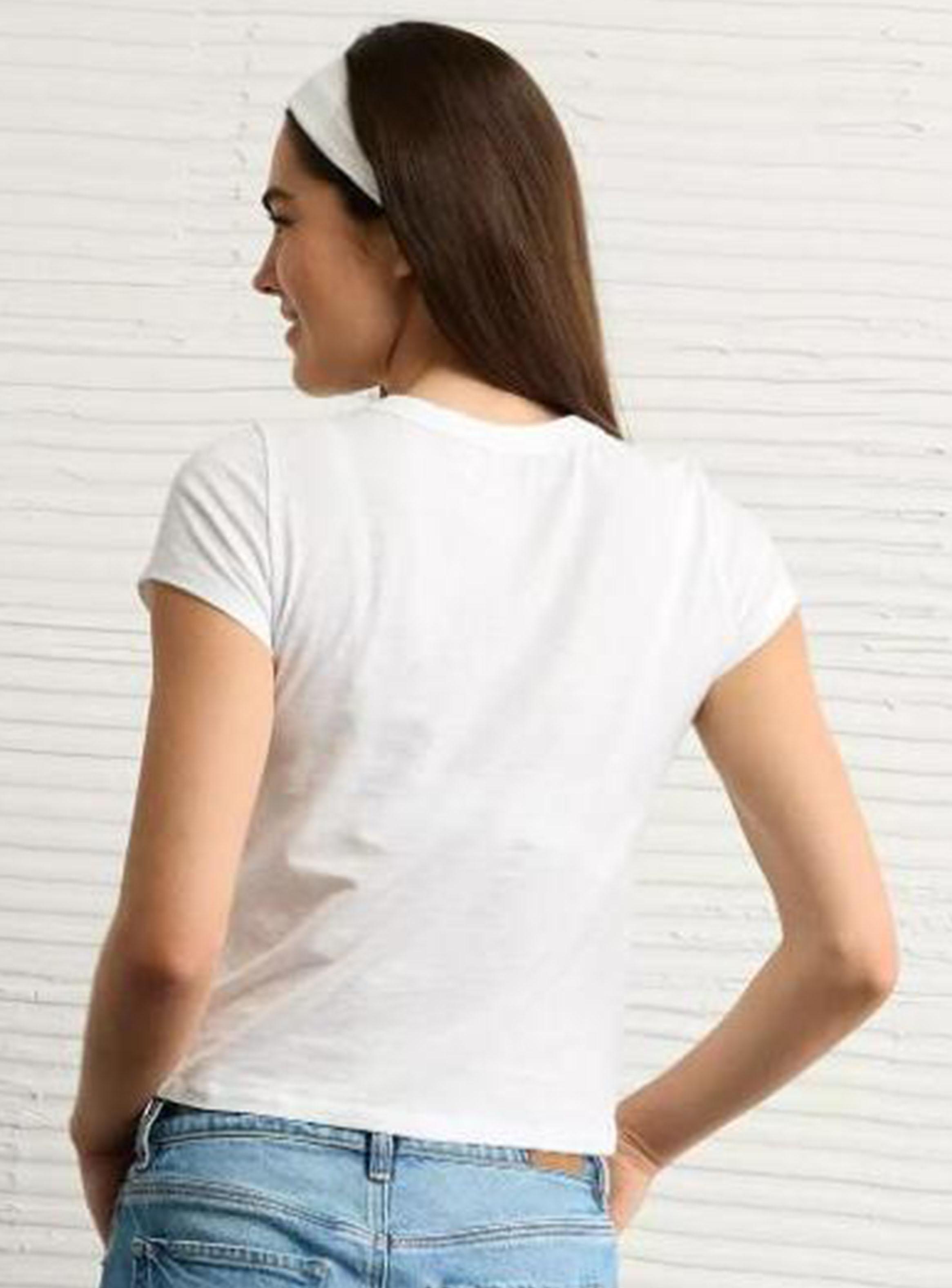 Polera Ae Hey Baby Playera con Gráfico-1