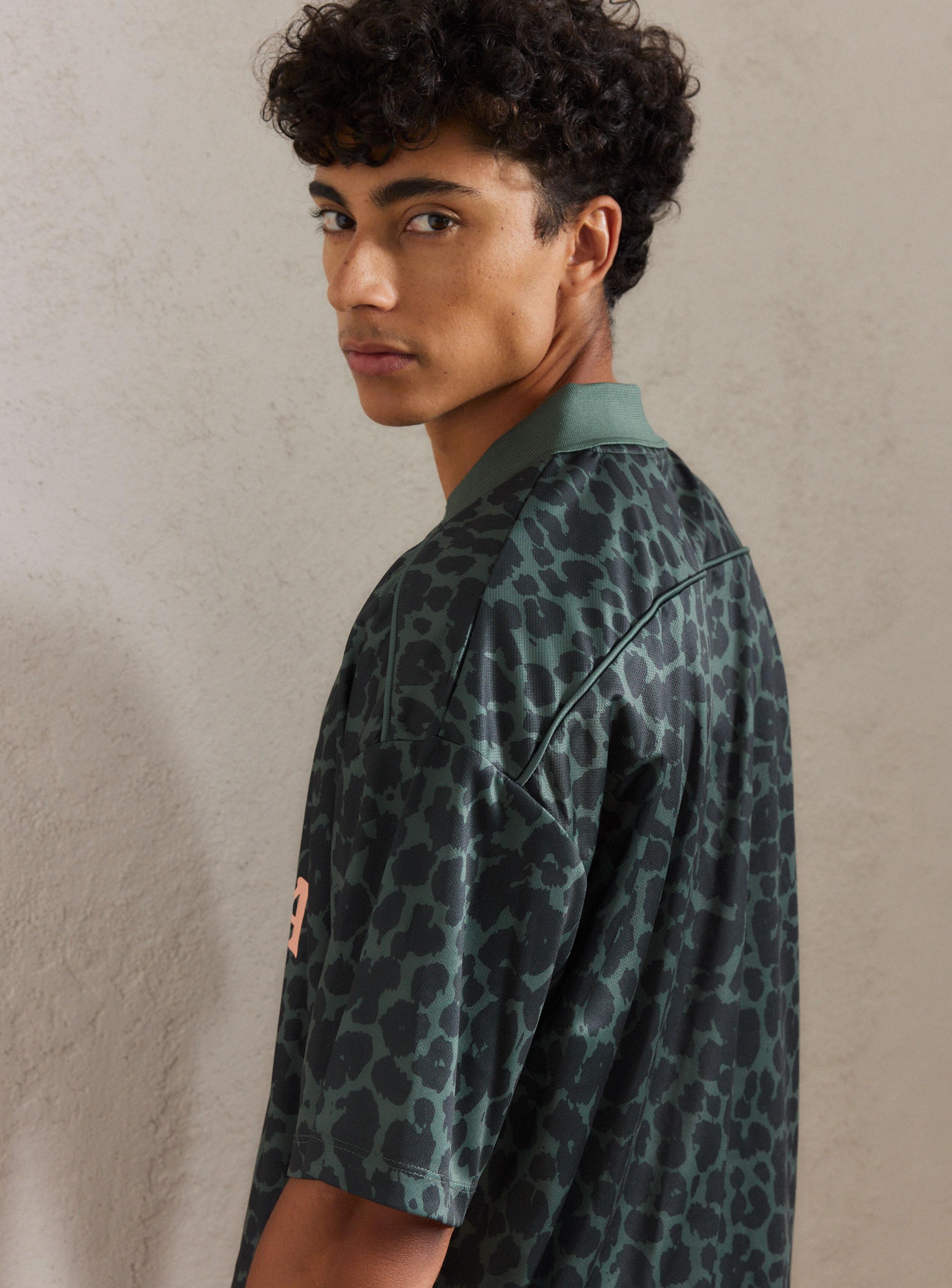 Polera Animal print Oversize-3