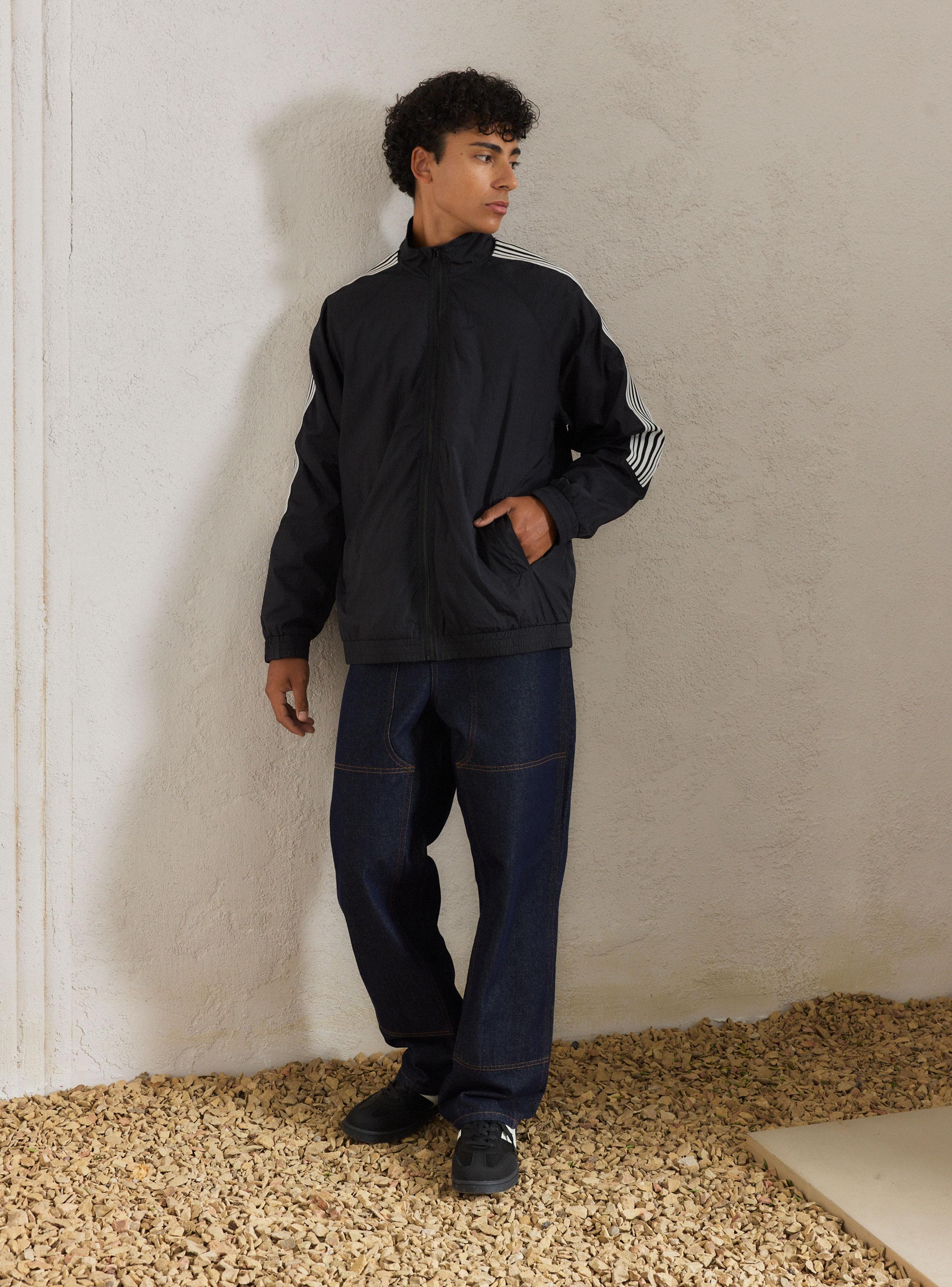 Chaqueta Cortaviento Rayas en Hombros-4