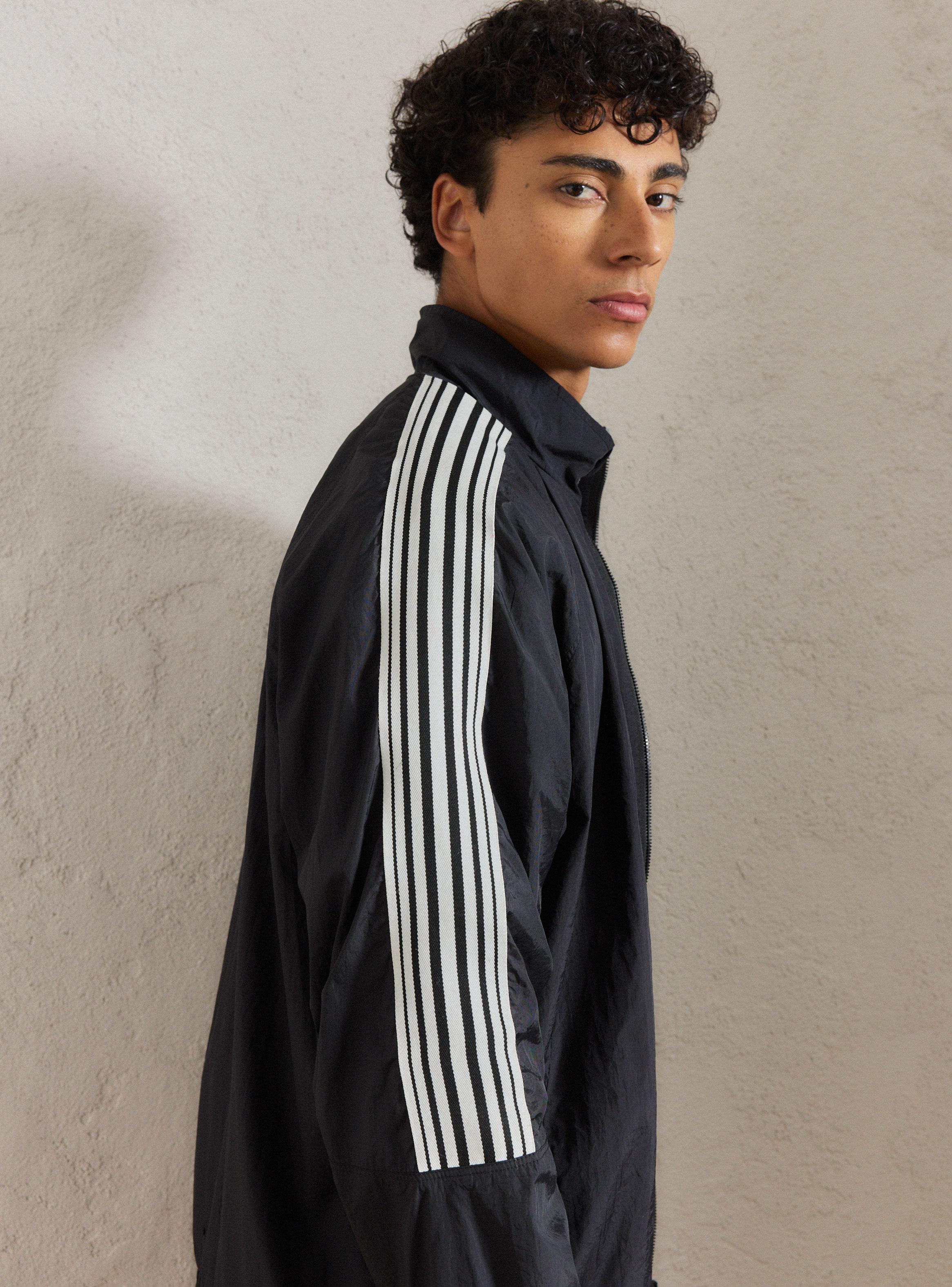 Chaqueta Cortaviento Rayas en Hombros-3