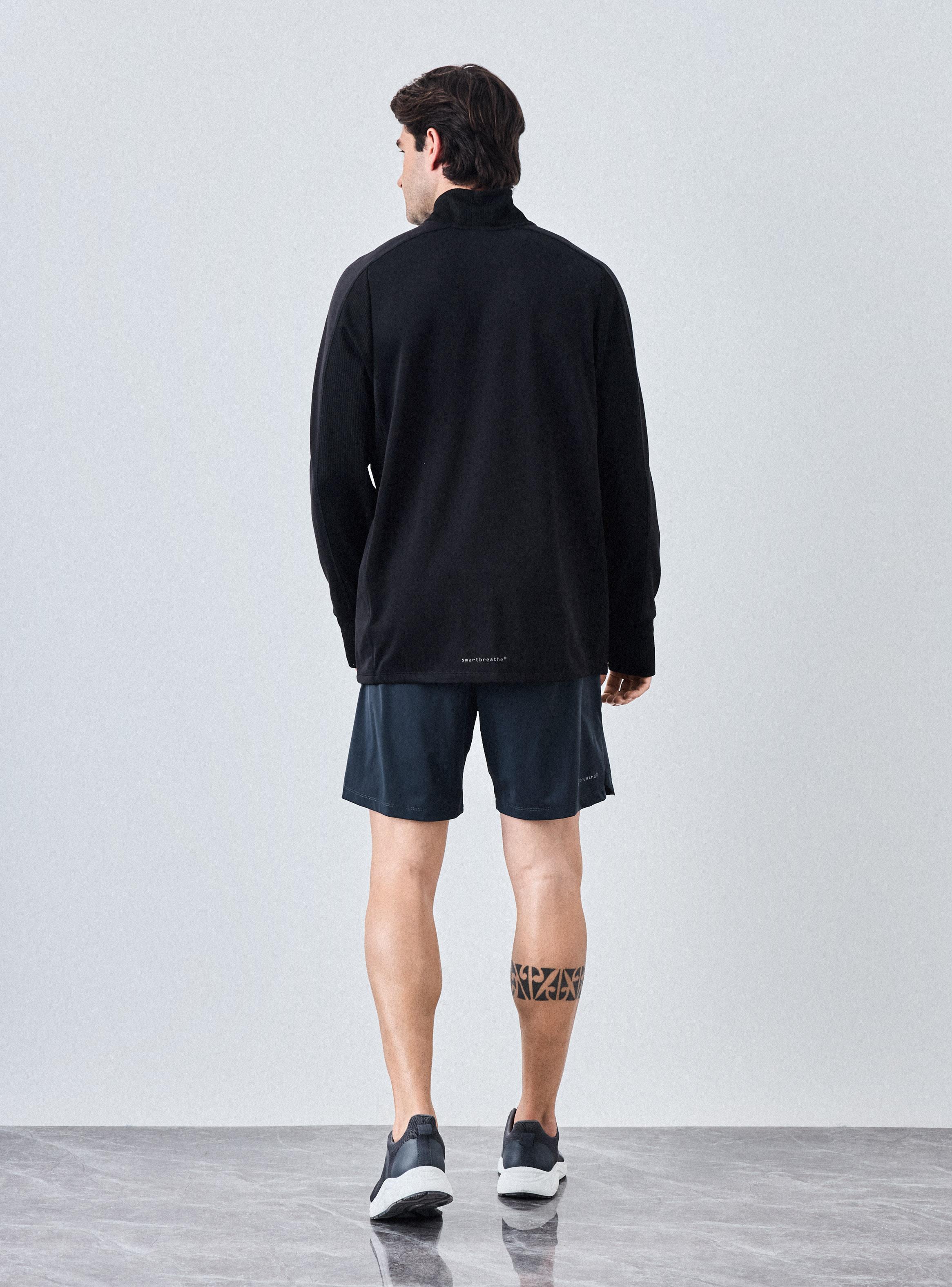 Polerón Técnico Con Paneles Texturados, Cuello Alto-5