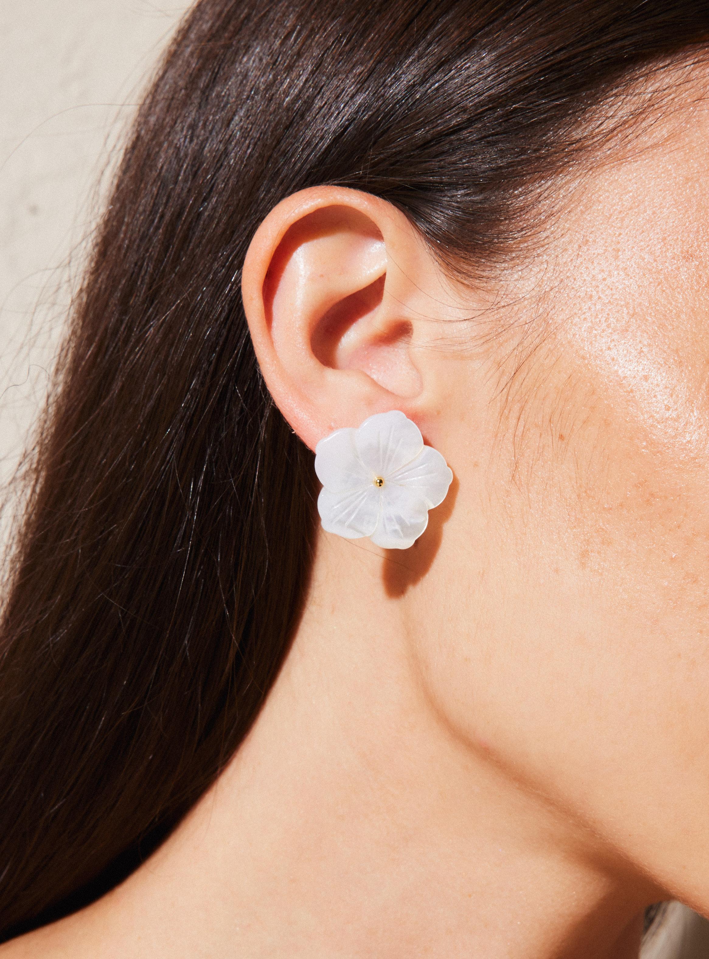 Aros Flor Nácar Tiare Colaboración María Pombo-1