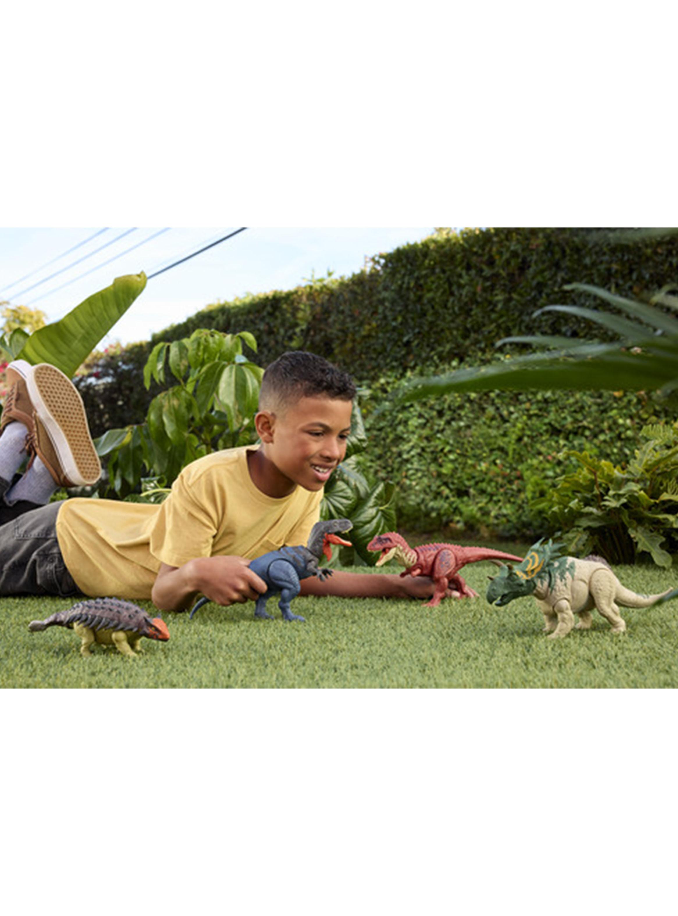 Jurassic World Wild Roar Utahraptor-5