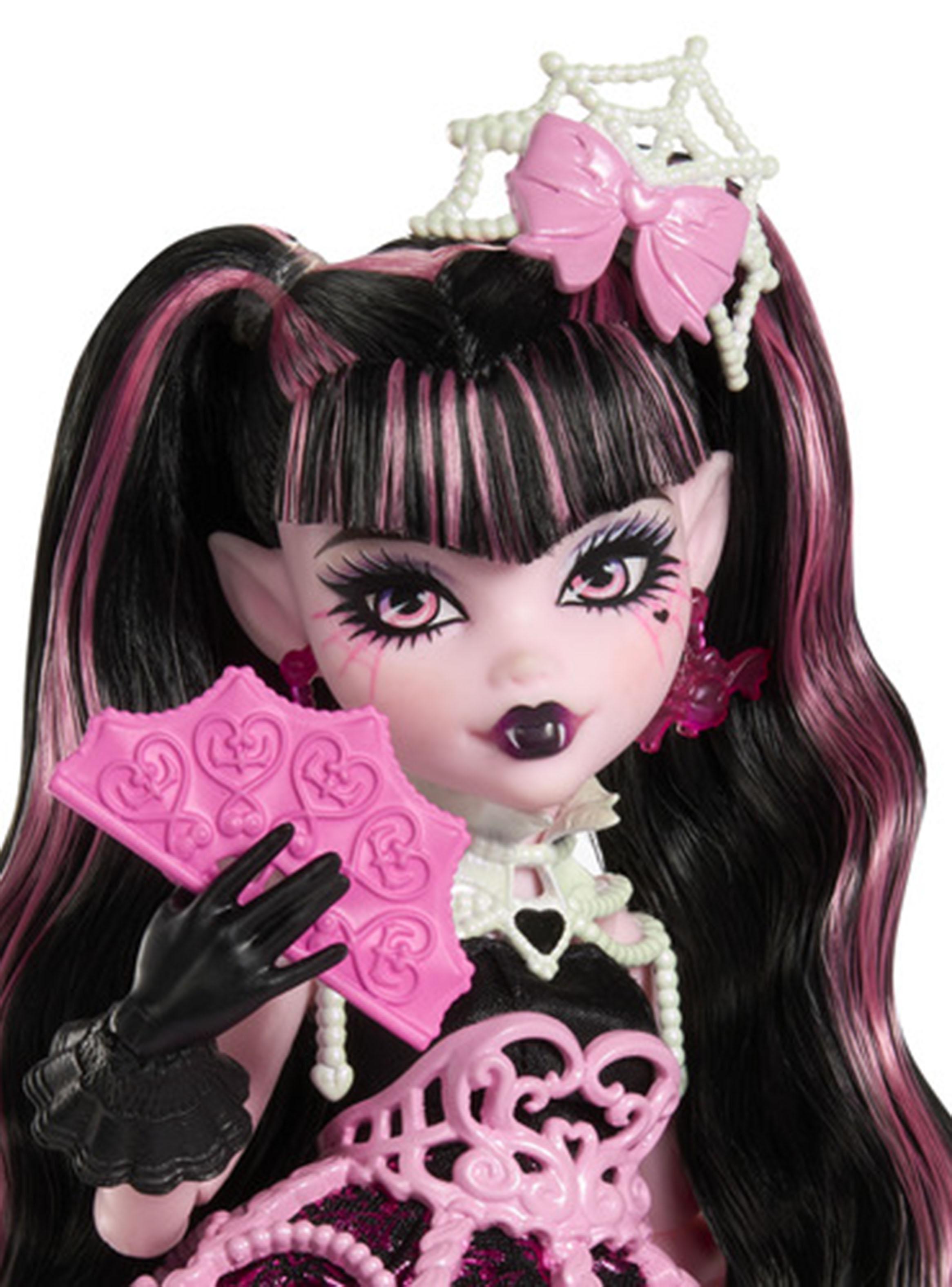Muñeca Skulltimate Secrets Draculaura Cumpleños-2