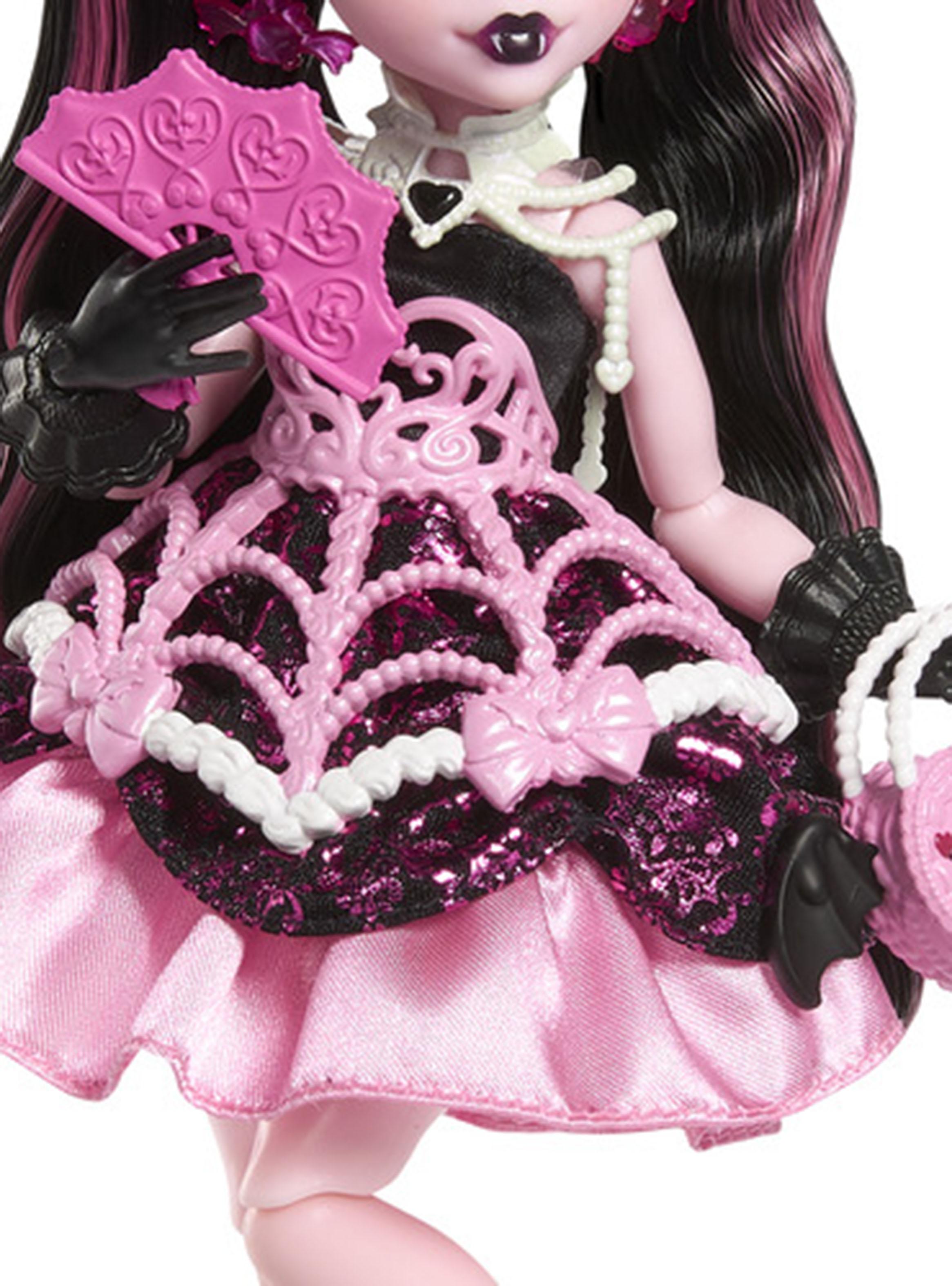 Muñeca Skulltimate Secrets Draculaura Cumpleños-3