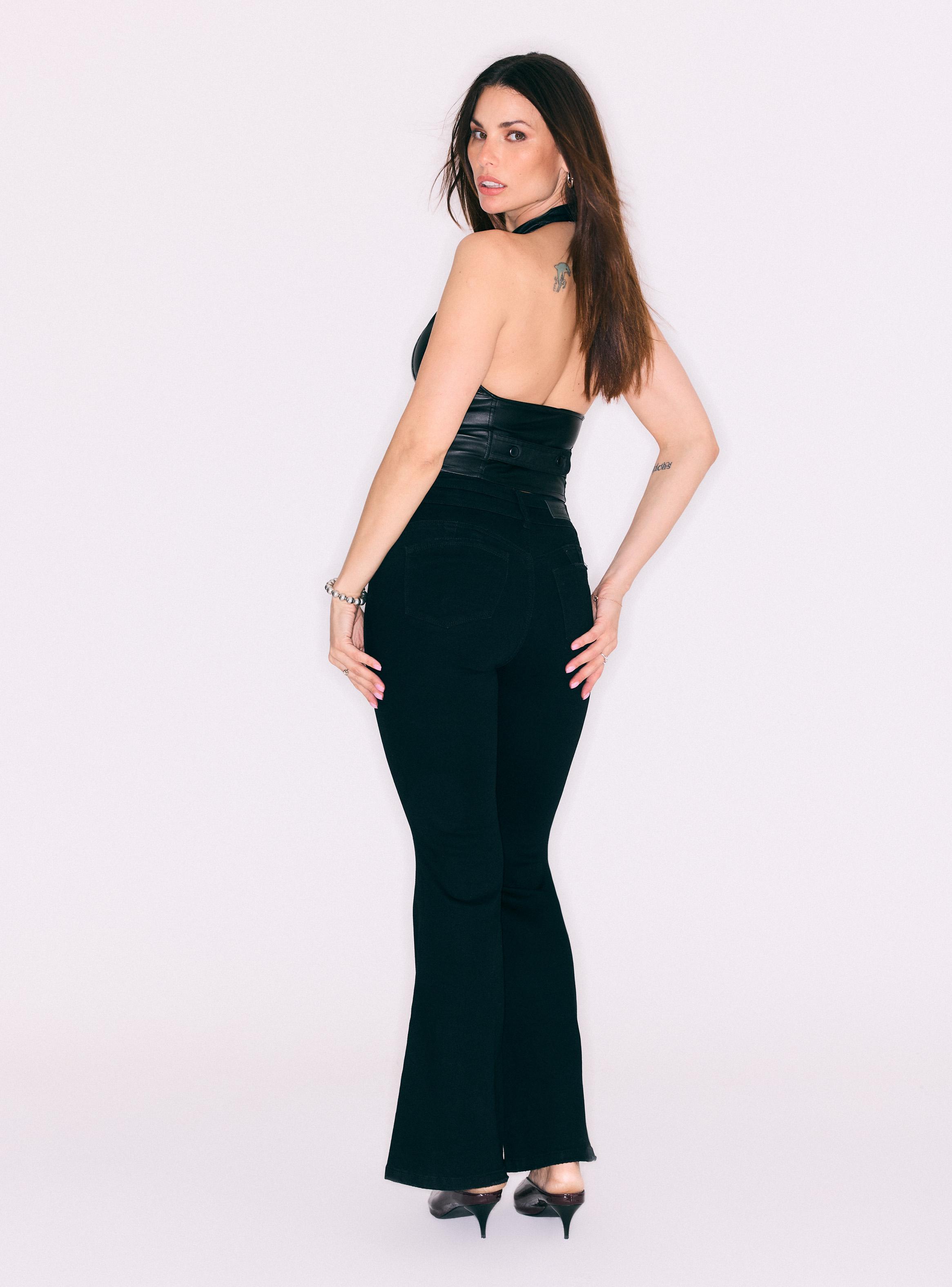 Jeans Básico Flare Push Up 2 Botones-5