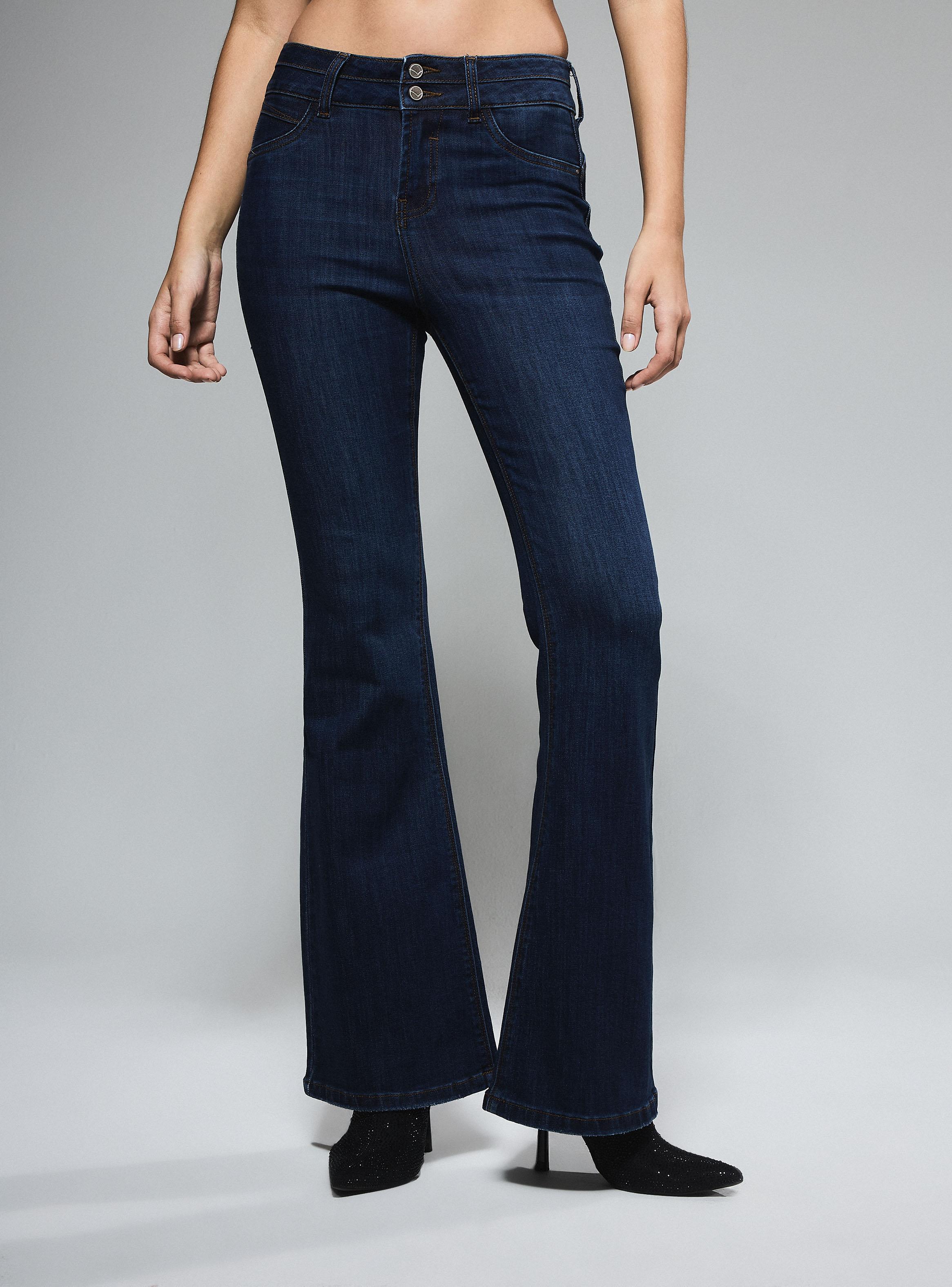 Jeans Básico Flare Push Up 2 Botones-0