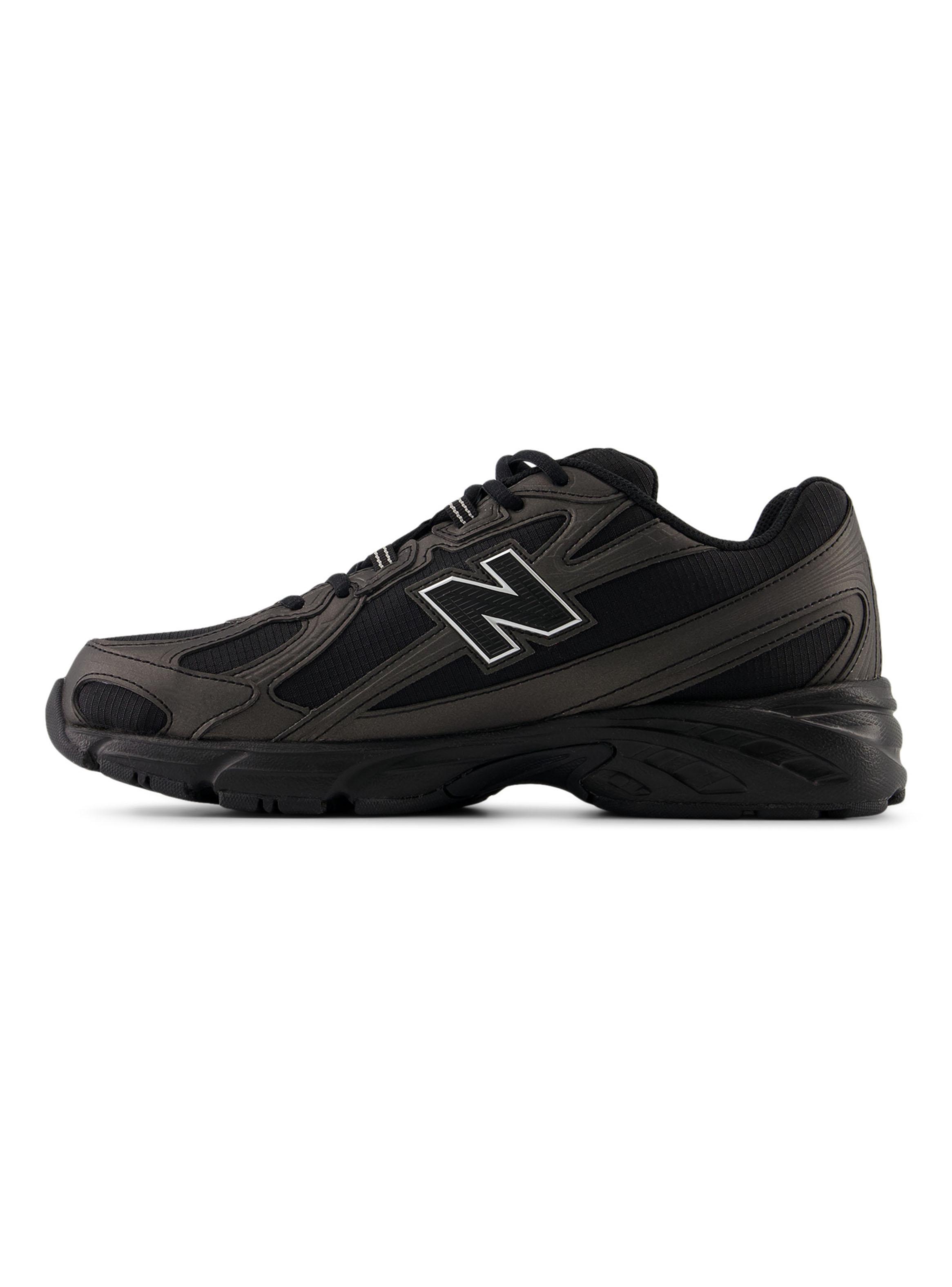 Zapatilla Urbana Black U740BS  Unisex-2