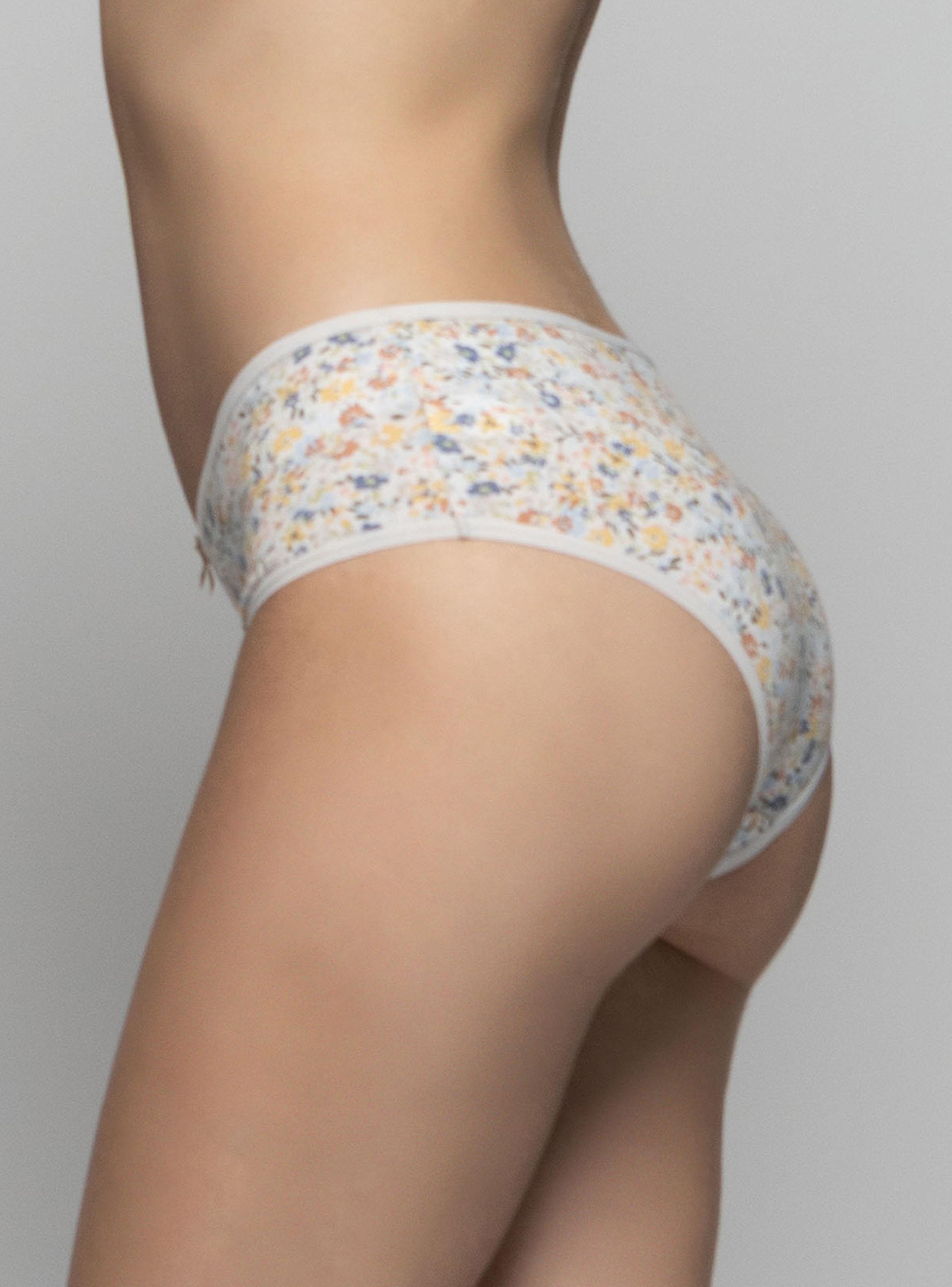 Pack 6 Pantaleta en Caja Diseño Liso y Floral-2