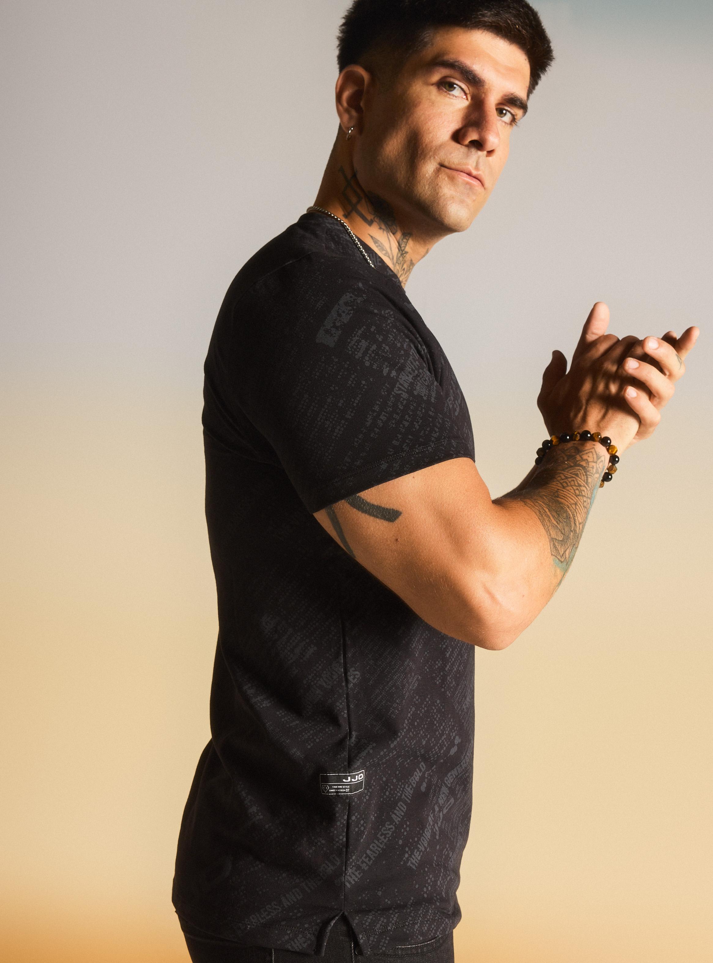 Polera Full Print en Terciopelo Tono-3