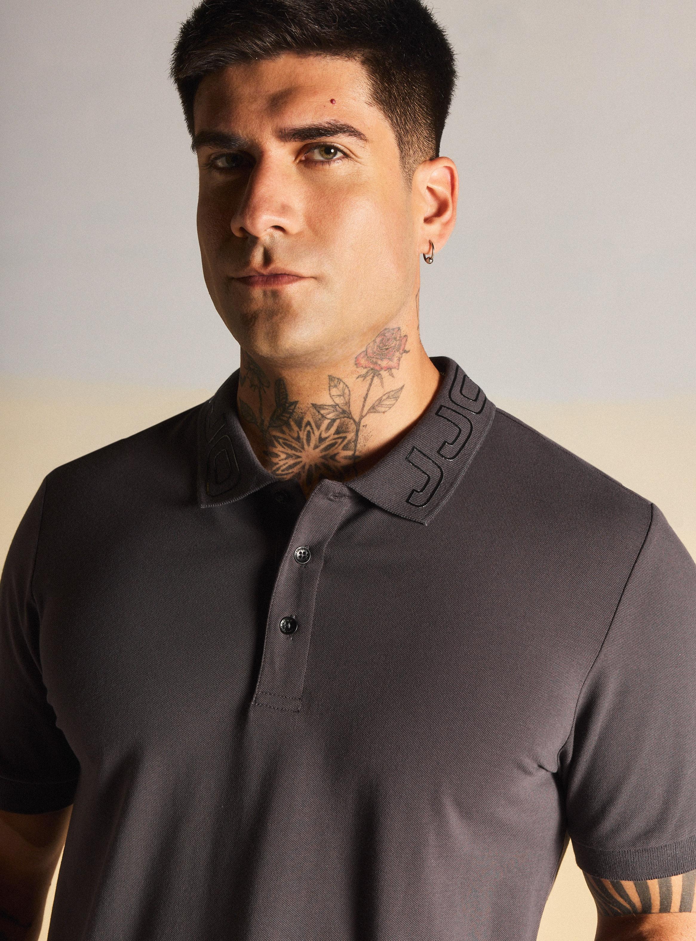 Polera Cuello Estampado-2