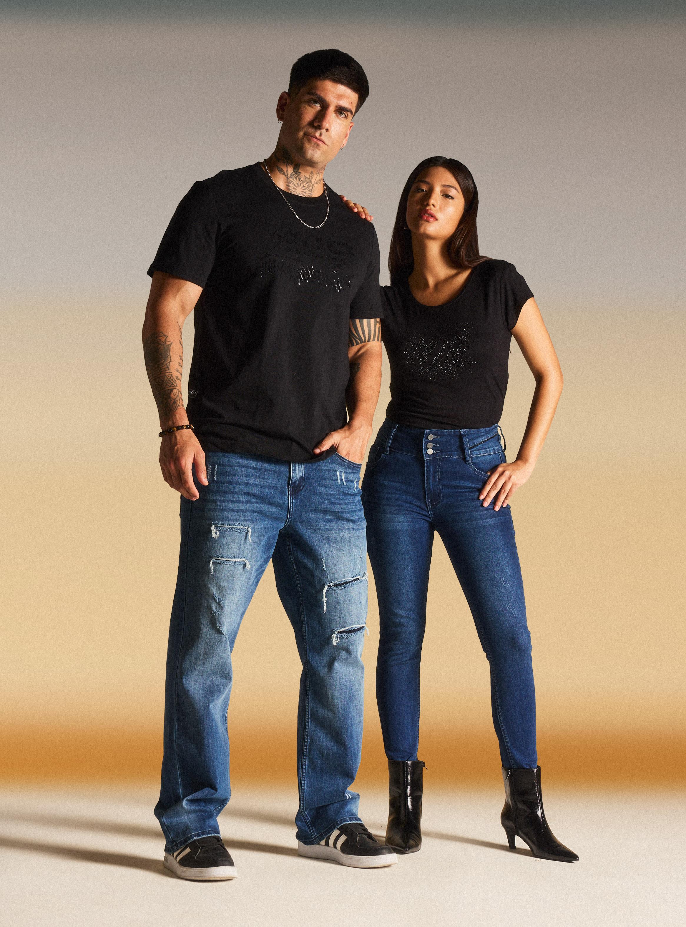 Jeans Relaxed Fit Desgastado con Roturas-4